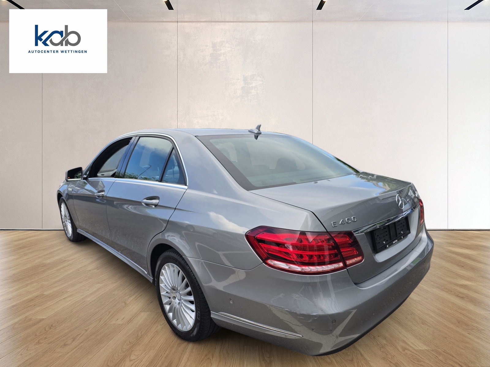 MERCEDES-BENZ E 400 4Matic 7G-Tronic-image-5