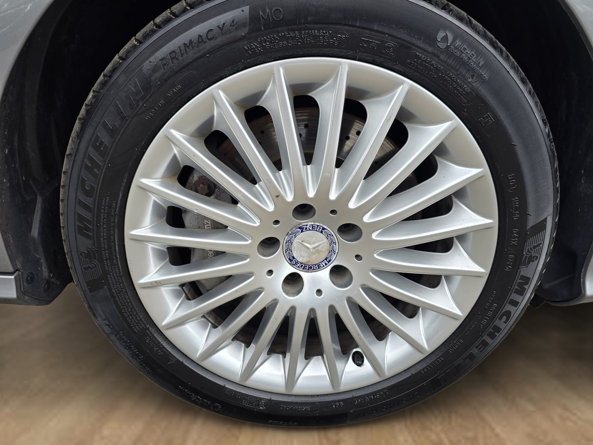 MERCEDES-BENZ E 400 4Matic 7G-Tronic-image-27