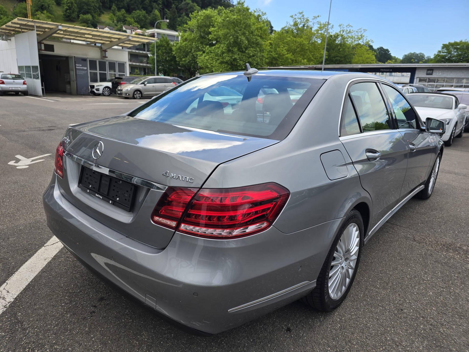 MERCEDES-BENZ E 400 4Matic 7G-Tronic-image-4