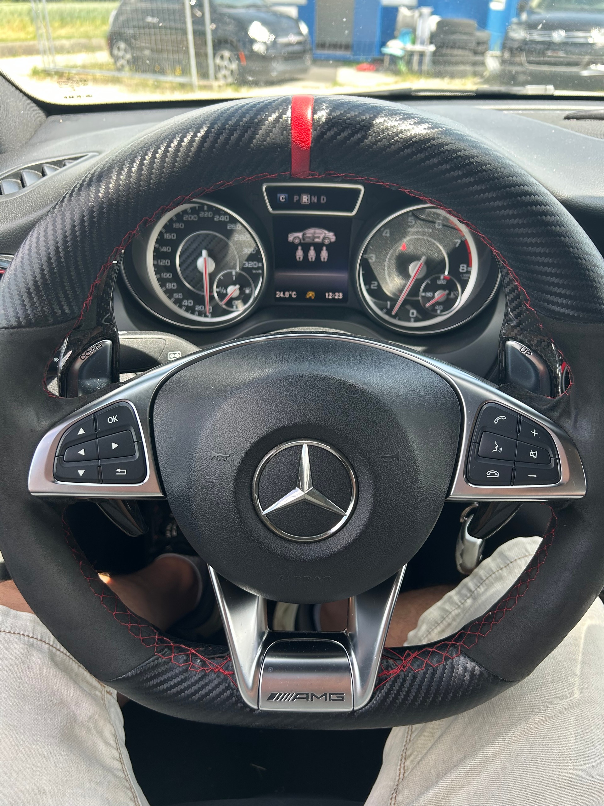 MERCEDES-BENZ CLA 45 AMG 4Matic Speedshift-image-8