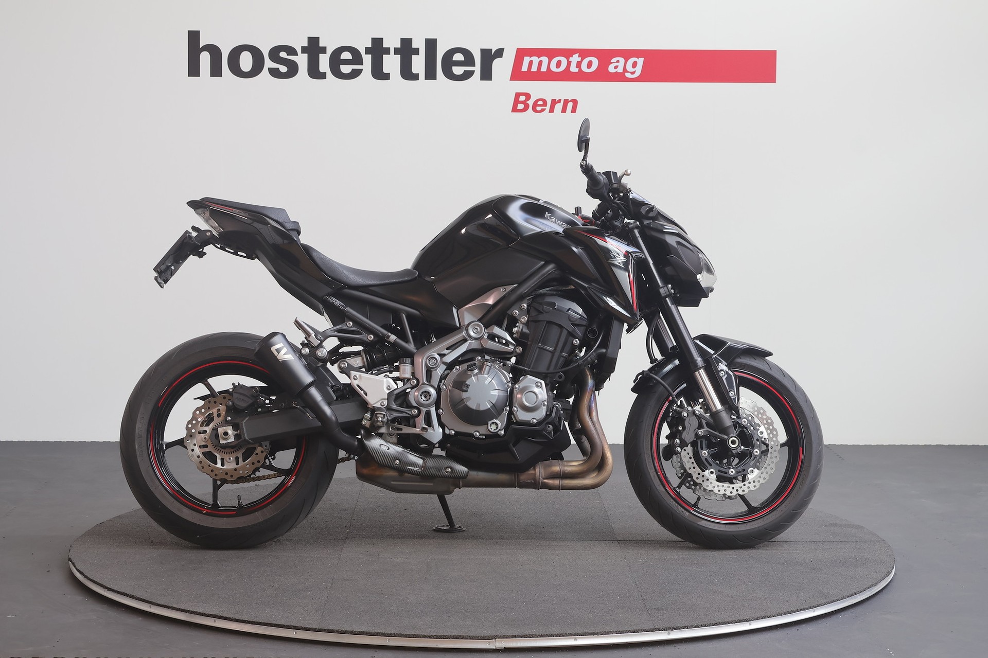 KAWASAKI Z900-showroom-element-1