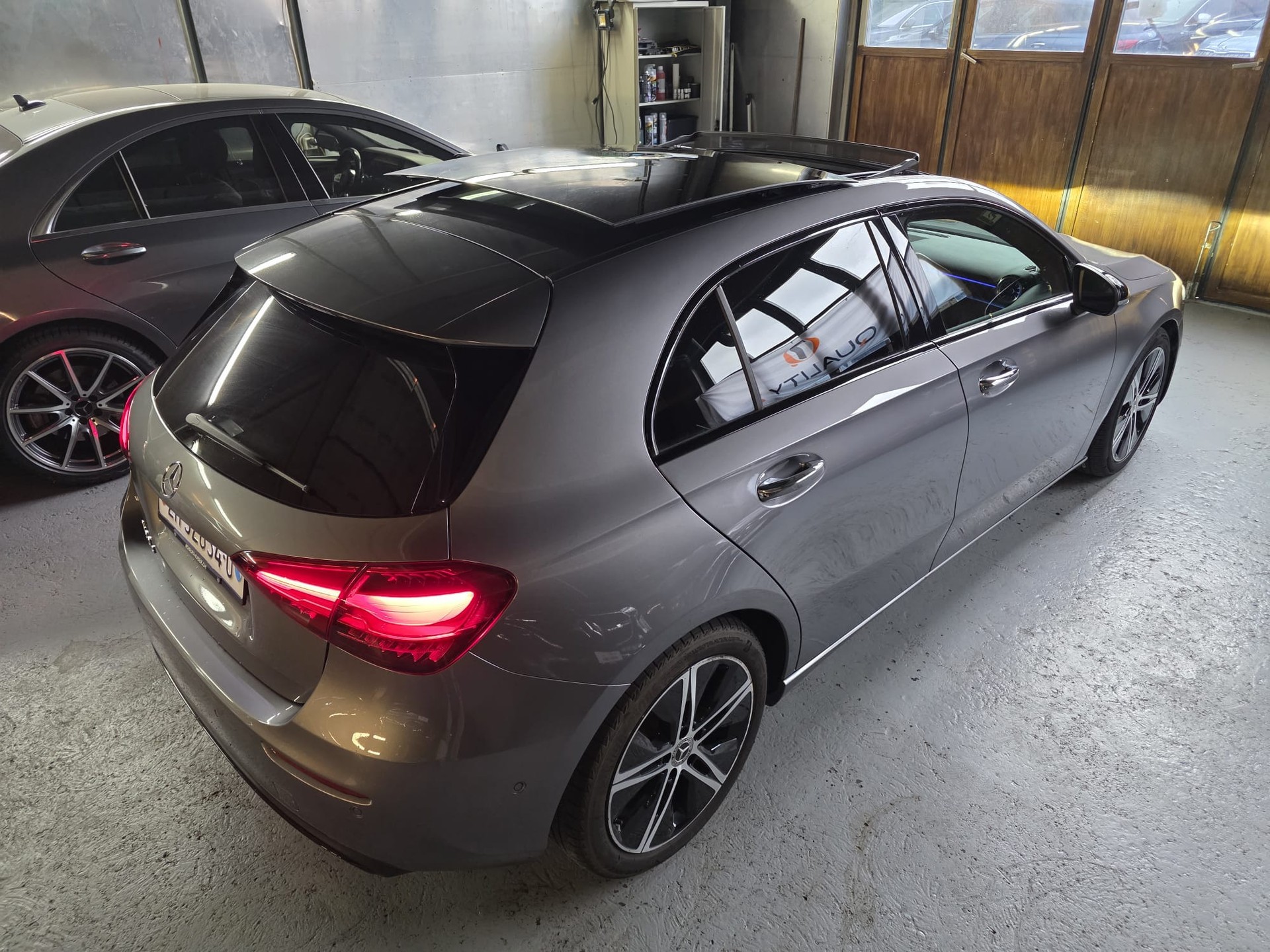 MERCEDES-BENZ A 180 d Progressive 8G-DCT Facelift Panorama Dach-image-4