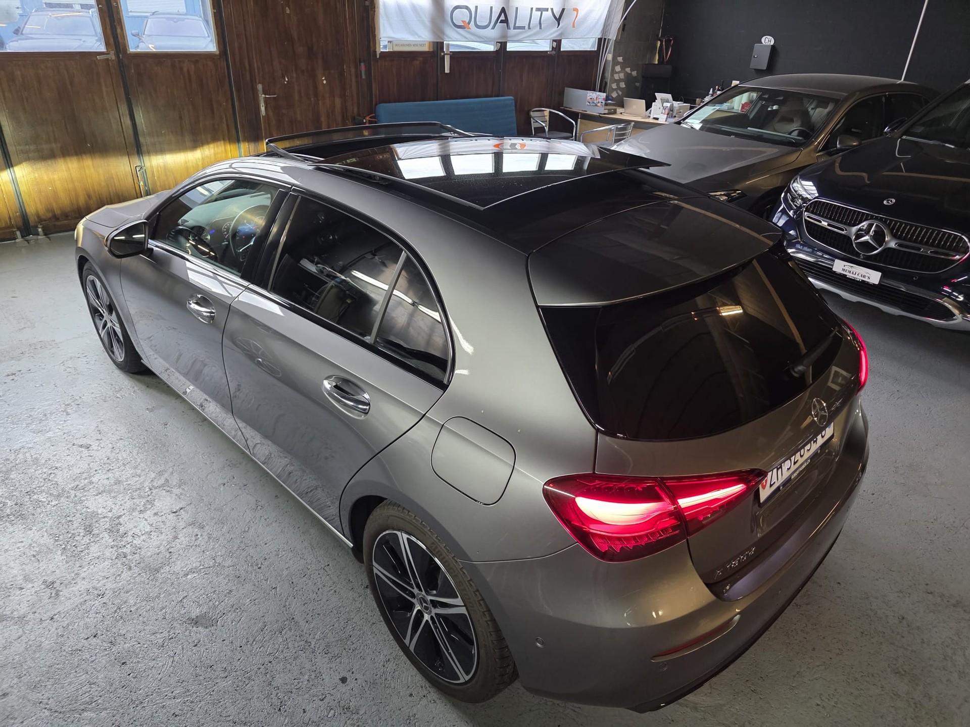 MERCEDES-BENZ A 180 d Progressive 8G-DCT Facelift Panorama Dach-image-3