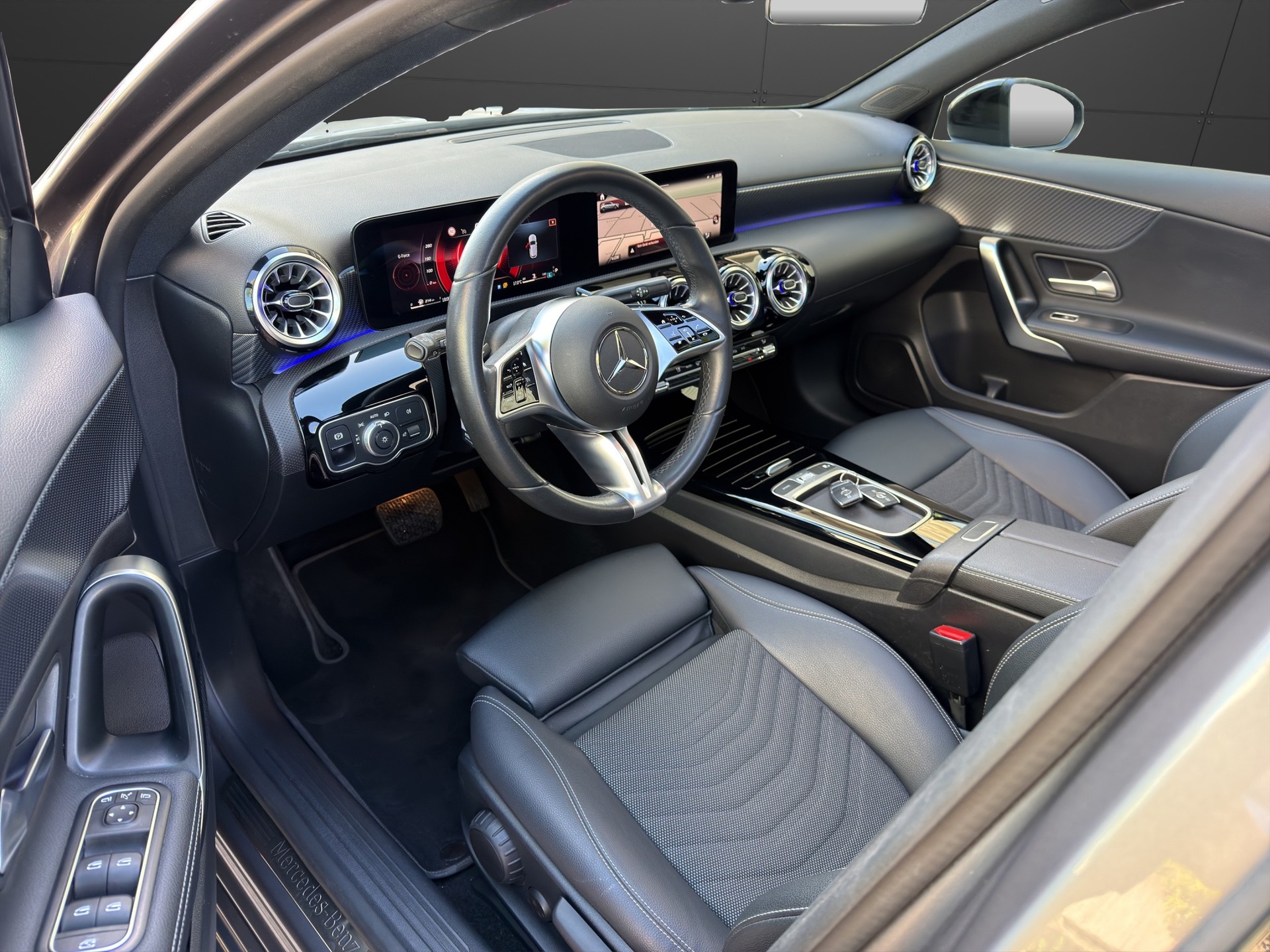 MERCEDES-BENZ A 180 d Progressive 8G-DCT Facelift Panorama Dach-image-9