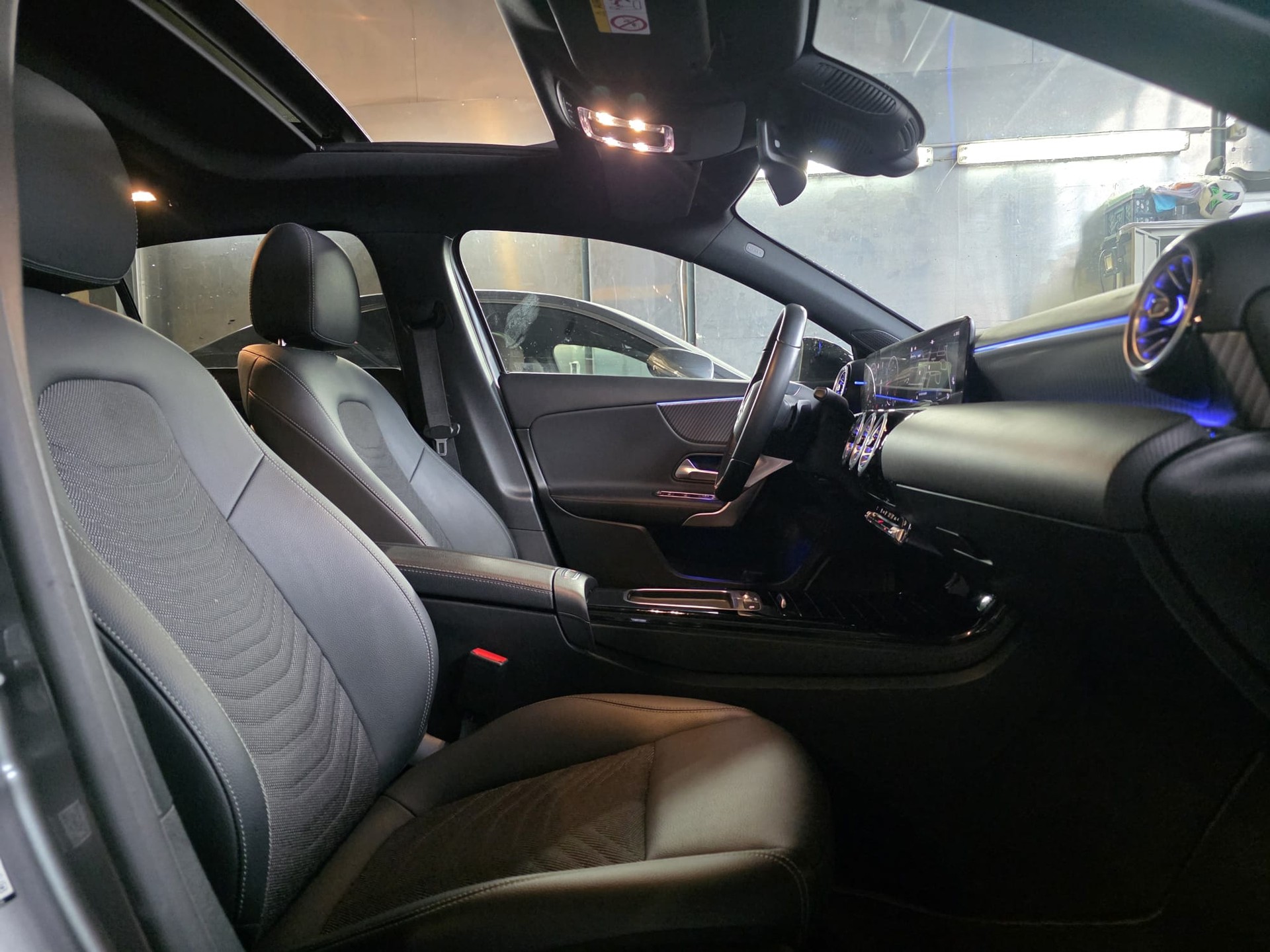 MERCEDES-BENZ A 180 d Progressive 8G-DCT Facelift Panorama Dach-image-10