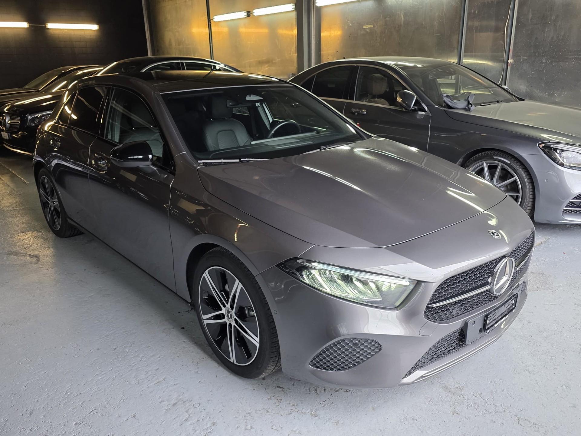 MERCEDES-BENZ A 180 d Progressive 8G-DCT Facelift Panorama Dach-image-1