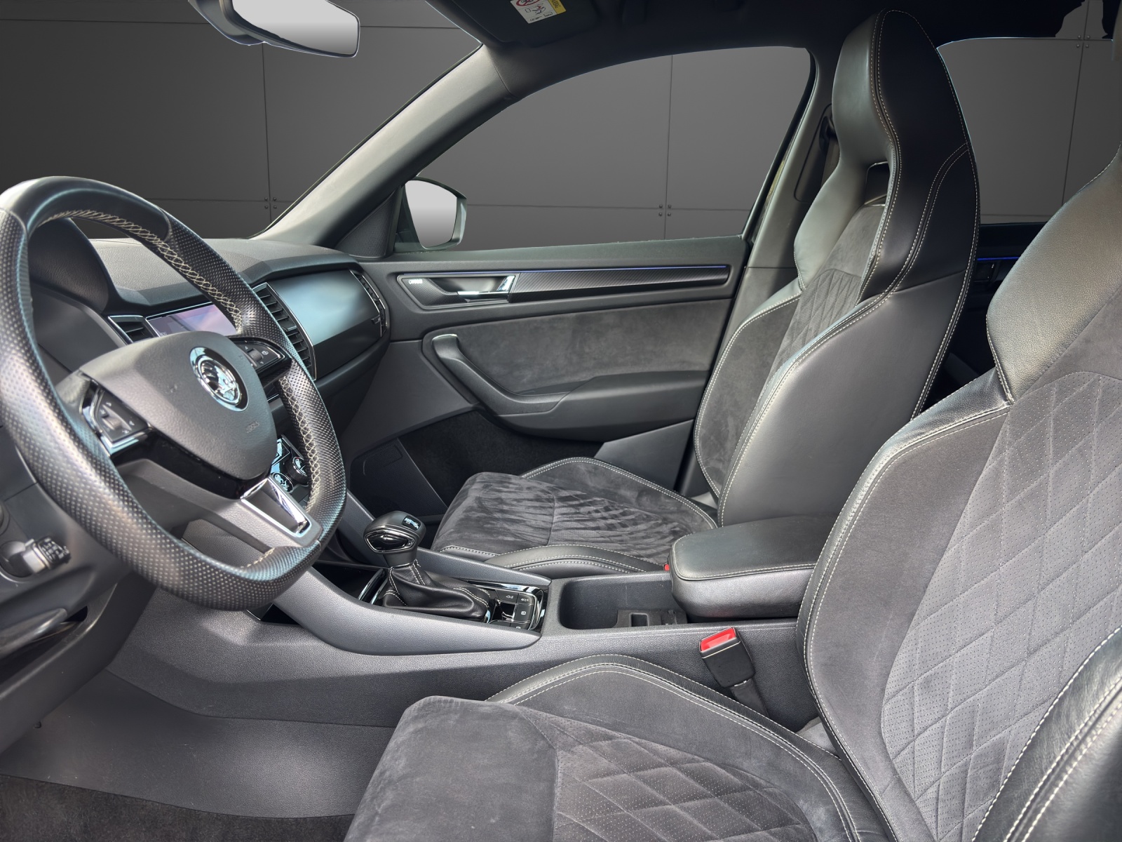 SKODA Kodiaq 2.0 TDI CR Sport Line 4x4 DSG-image-2