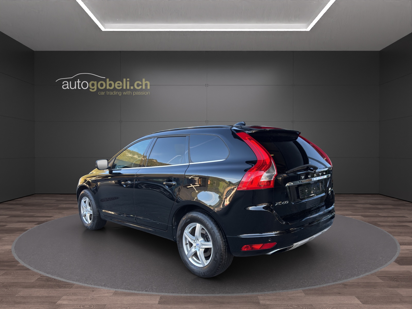 VOLVO XC60 T5 AWD Momentum Geartronic-image-1