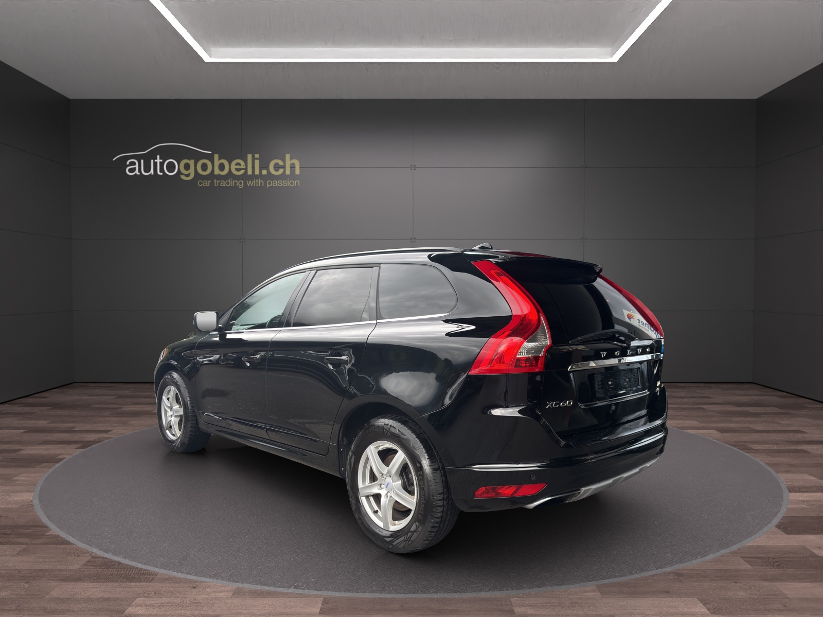 VOLVO XC60 T5 AWD Momentum Geartronic-image-1