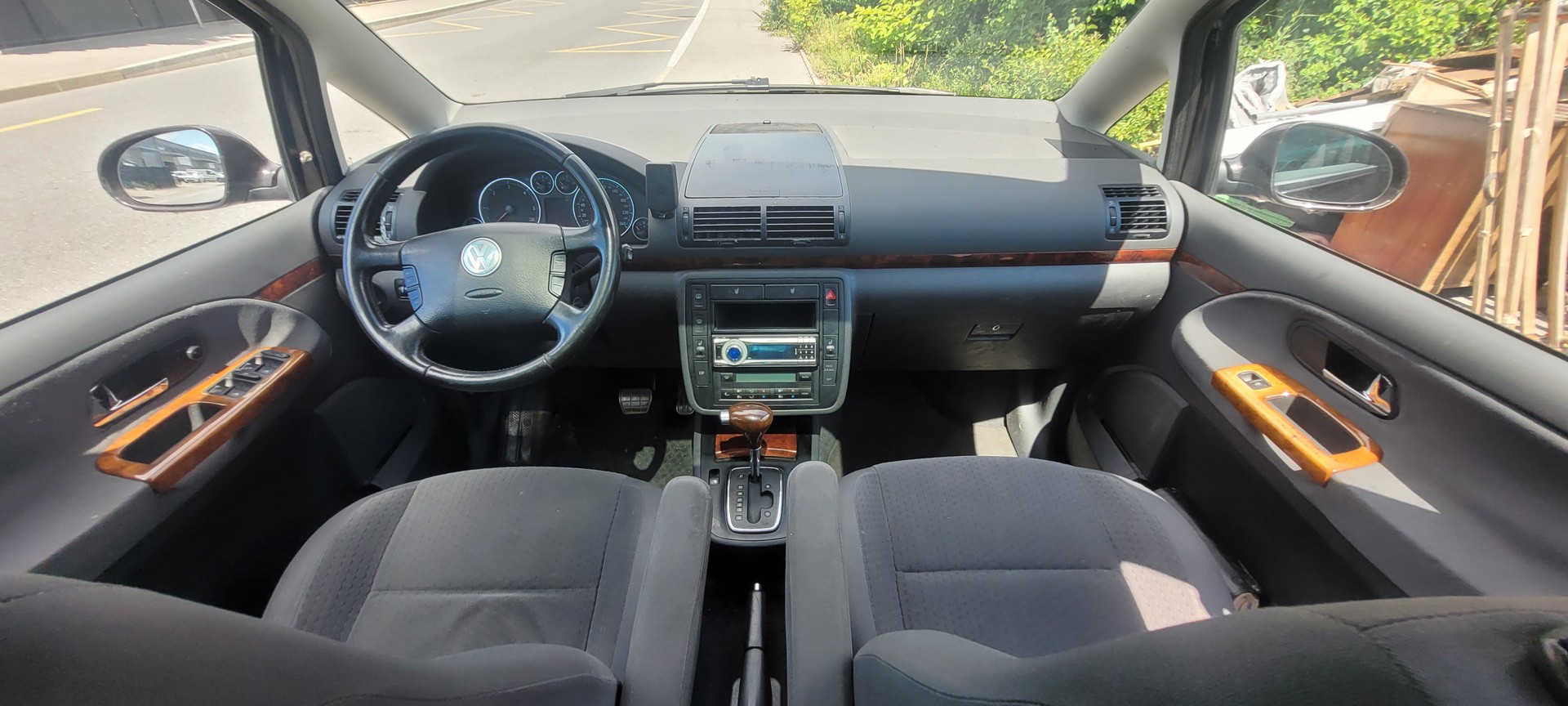 VW Sharan 1.9 TDI Freestyle-image-9