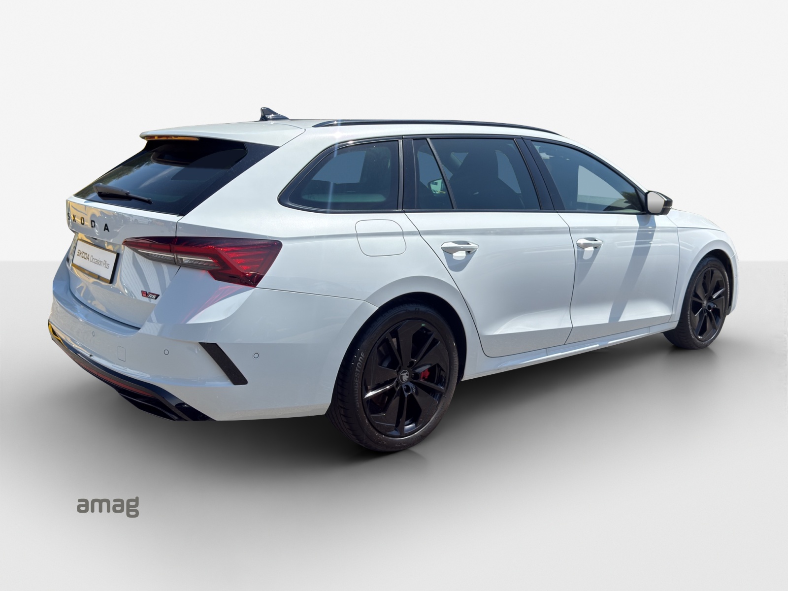 SKODA Octavia Combi 2.0 TSI DSG RS-image-4