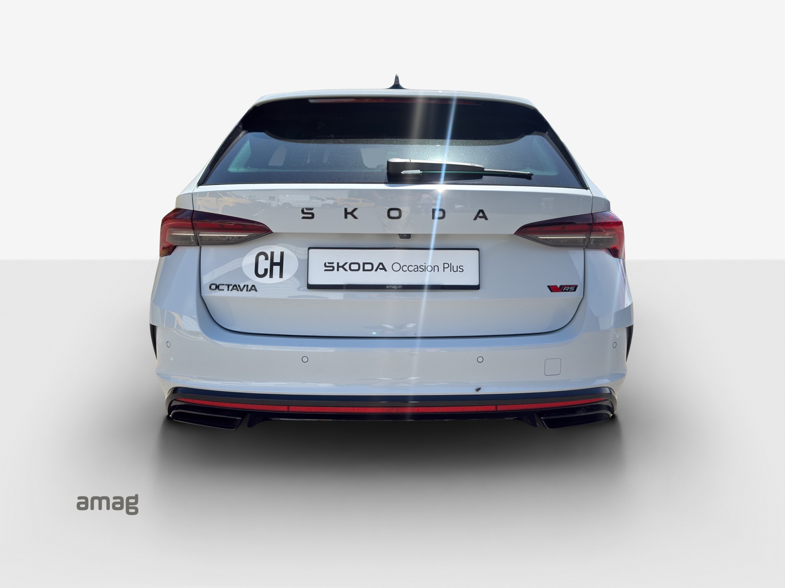 SKODA Octavia Combi 2.0 TSI DSG RS-image-3
