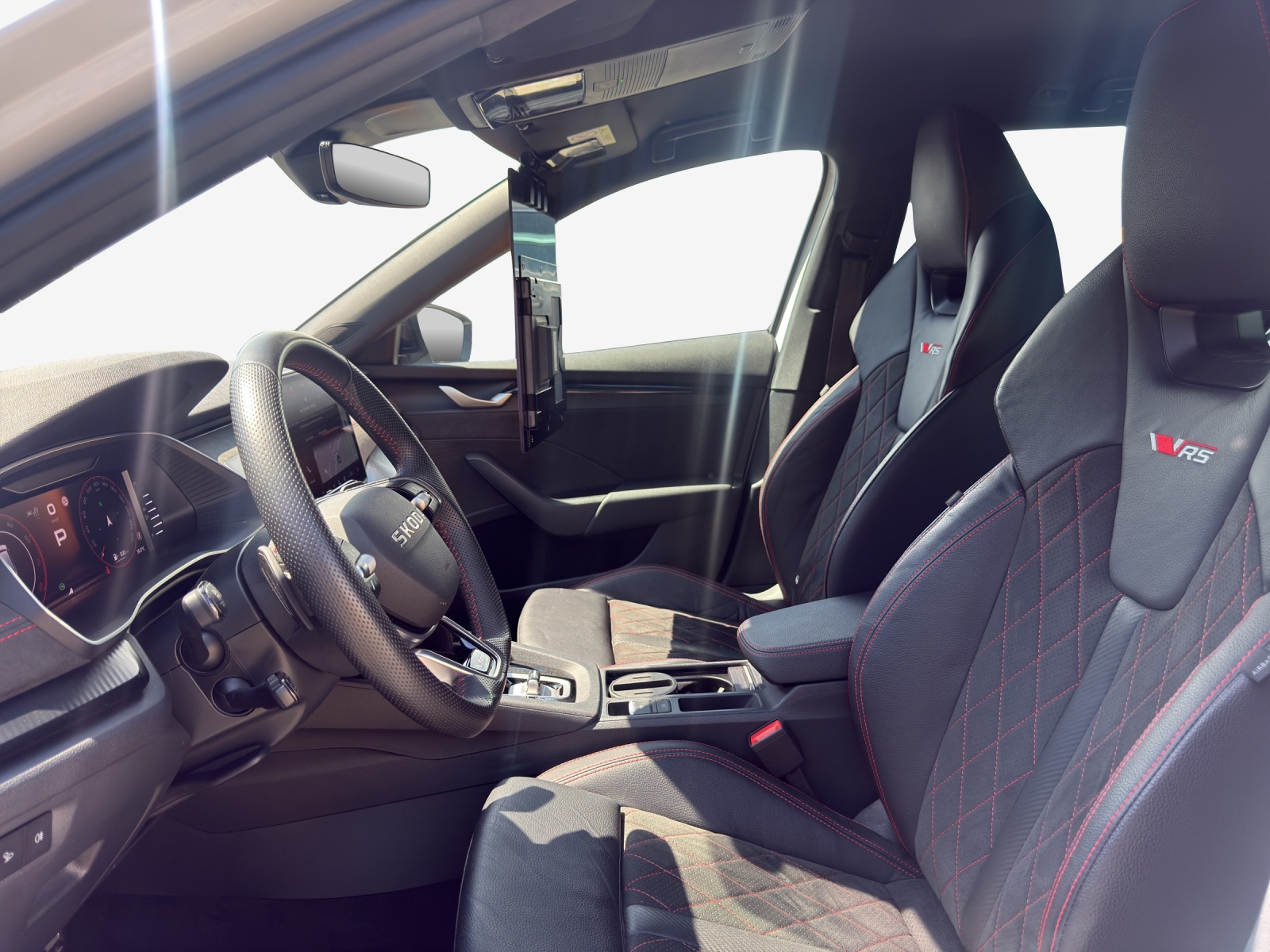 SKODA Octavia Combi 2.0 TSI DSG RS-image-7