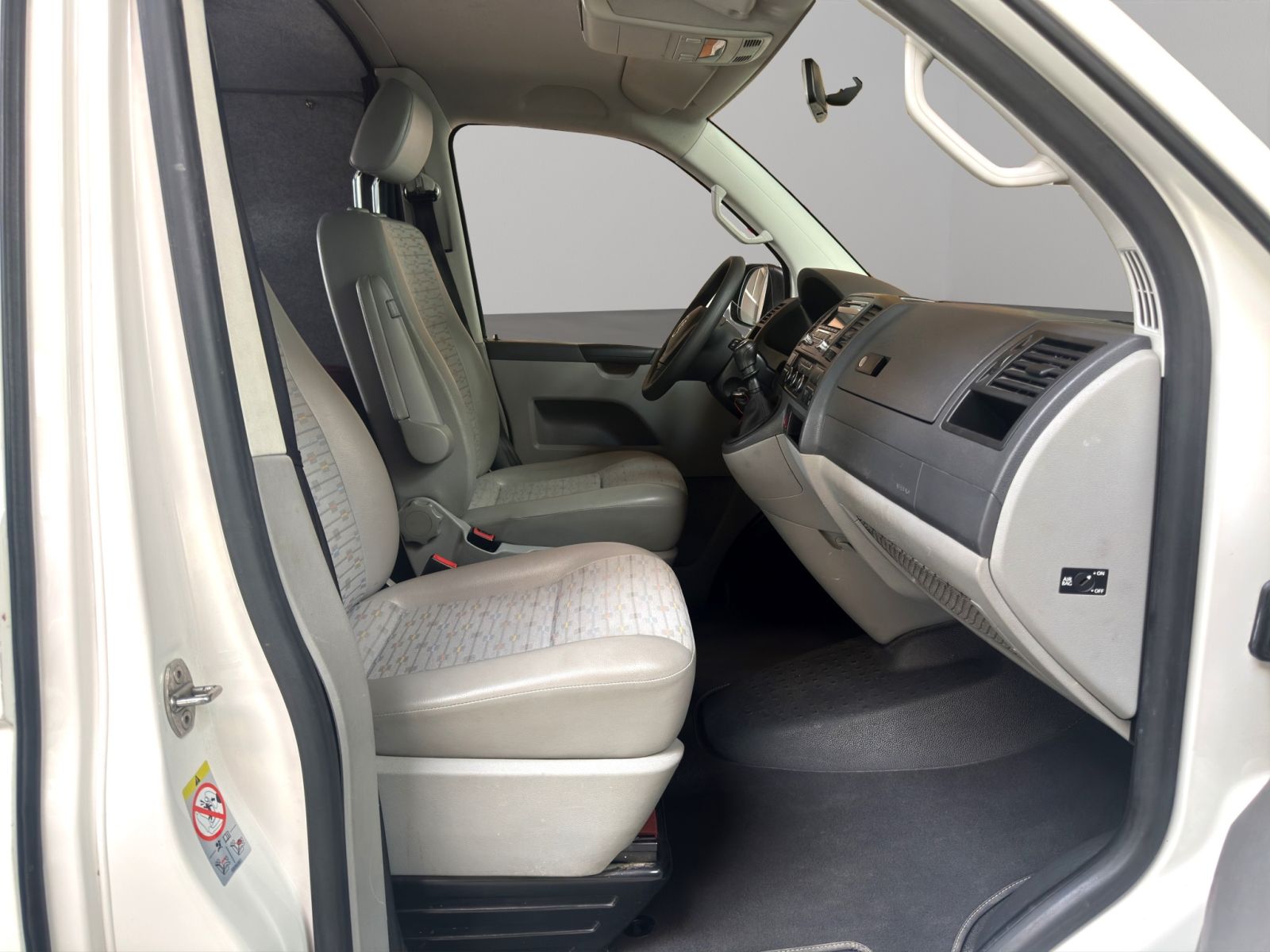 VW T5 Kaw. 3000 2.0 TDI 140 BMT 4m-image-12