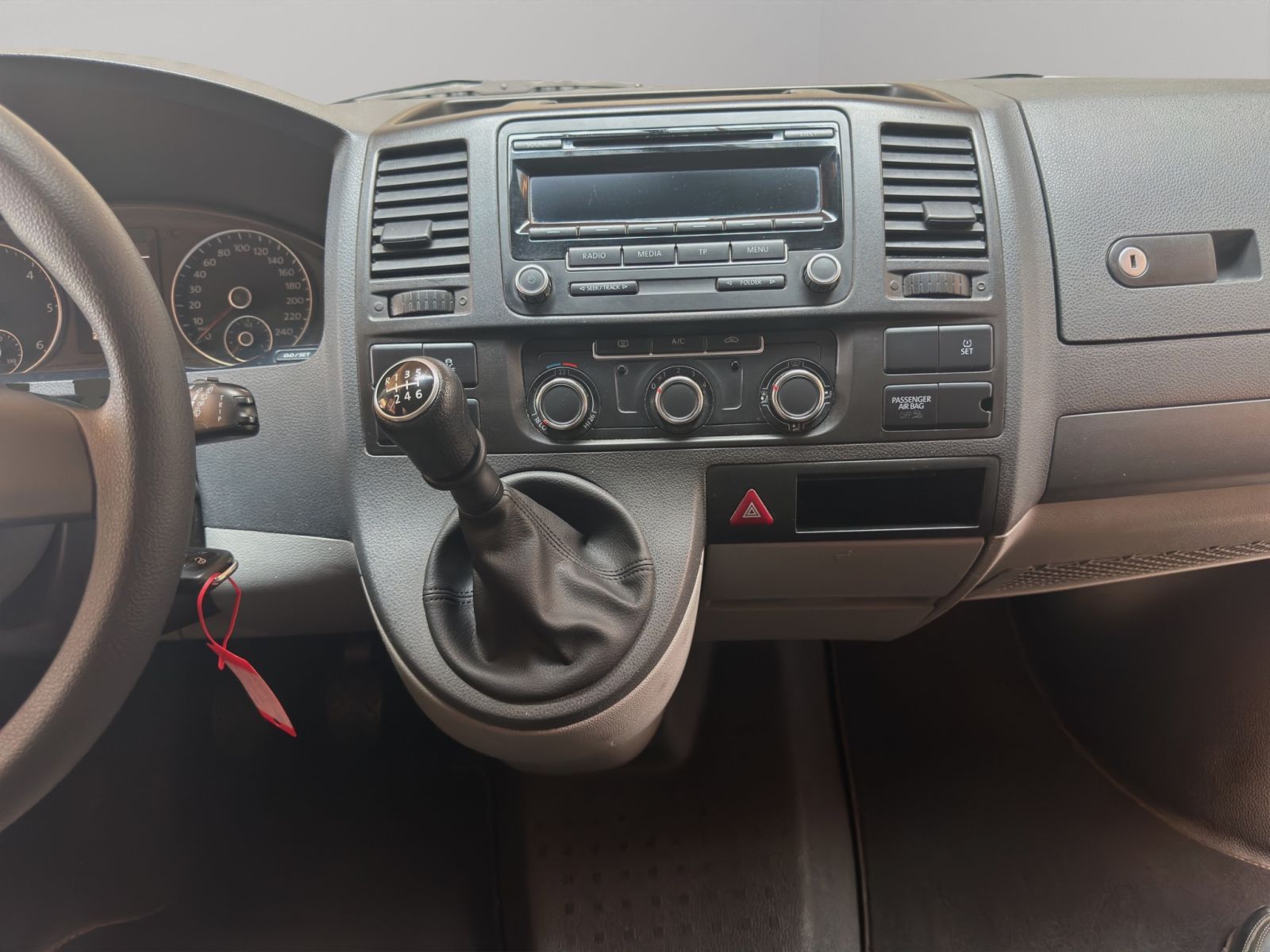 VW T5 Kaw. 3000 2.0 TDI 140 BMT 4m-image-15
