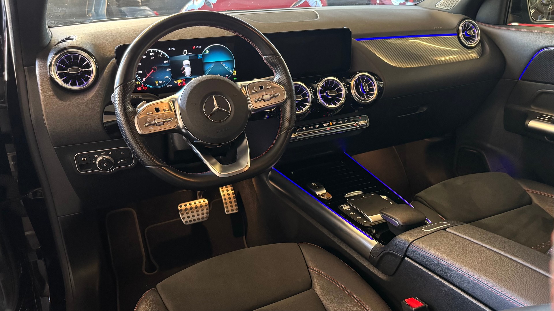 MERCEDES-BENZ GLA 250 4Matic AMG Line 8G-DCT-image-7