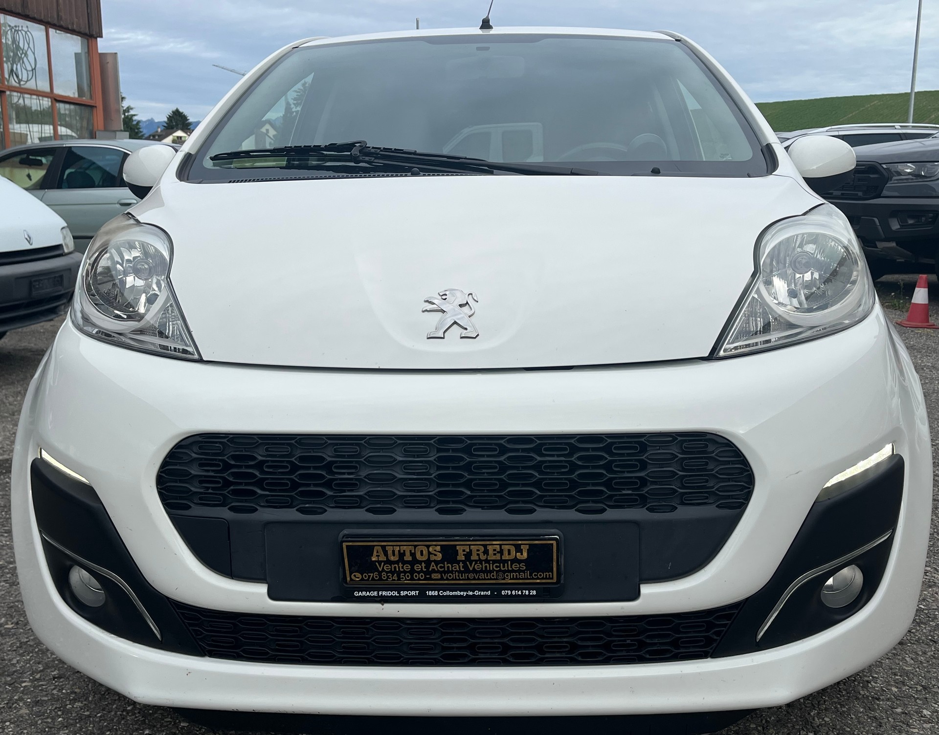 PEUGEOT 107 1.0 Swiss Edition BMP5-image-1
