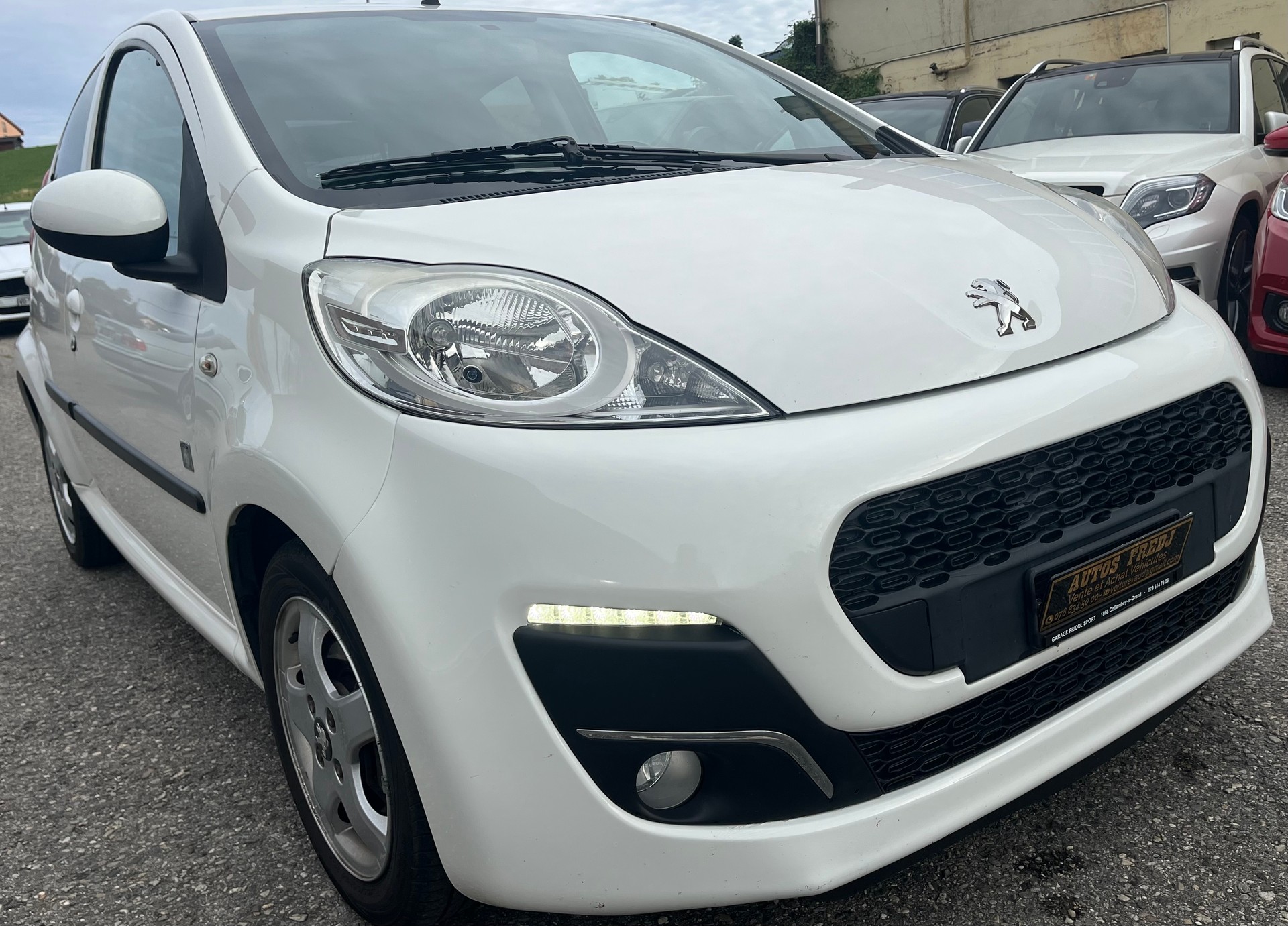 PEUGEOT 107 1.0 Swiss Edition BMP5-image-2