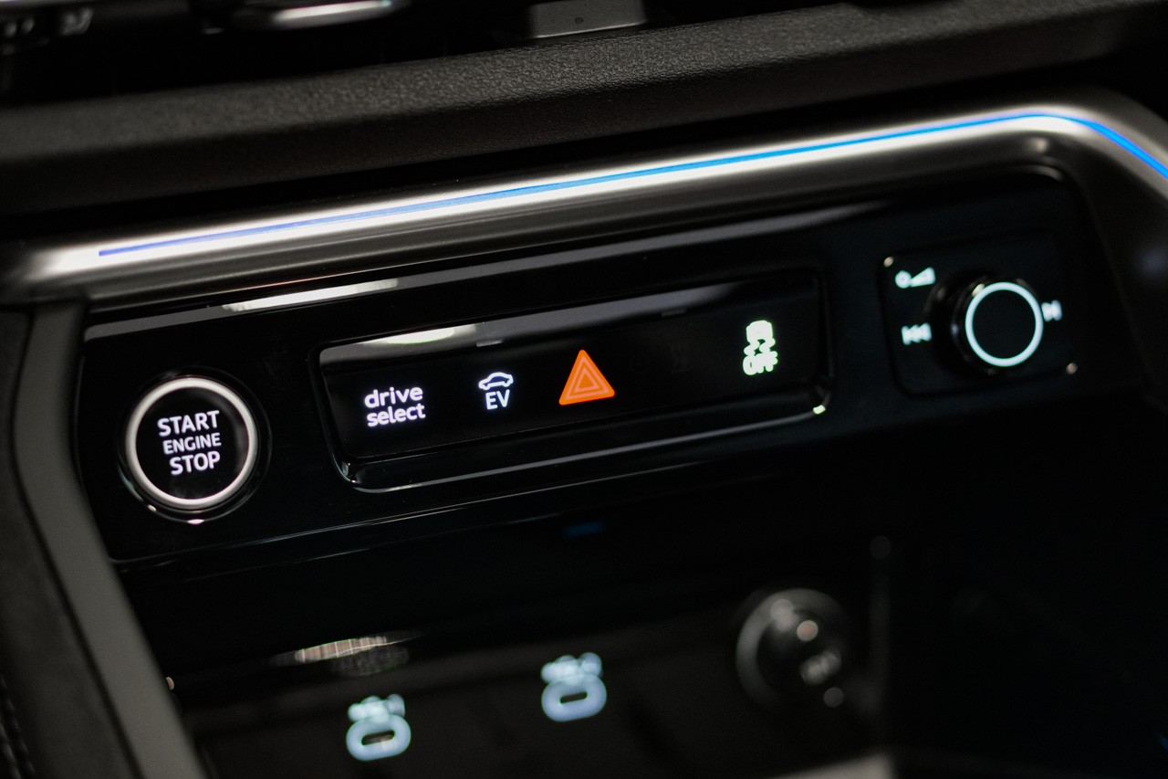 AUDI Q5 e-hybrid quattro 270 kW S-tronic-image-30