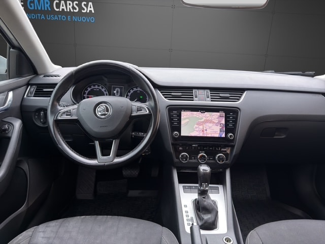 SKODA Octavia Combi 2.0 TDI Style DSG-image-5