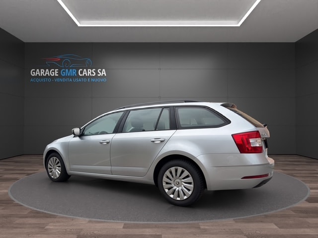 SKODA Octavia Combi 2.0 TDI Style DSG-image-1
