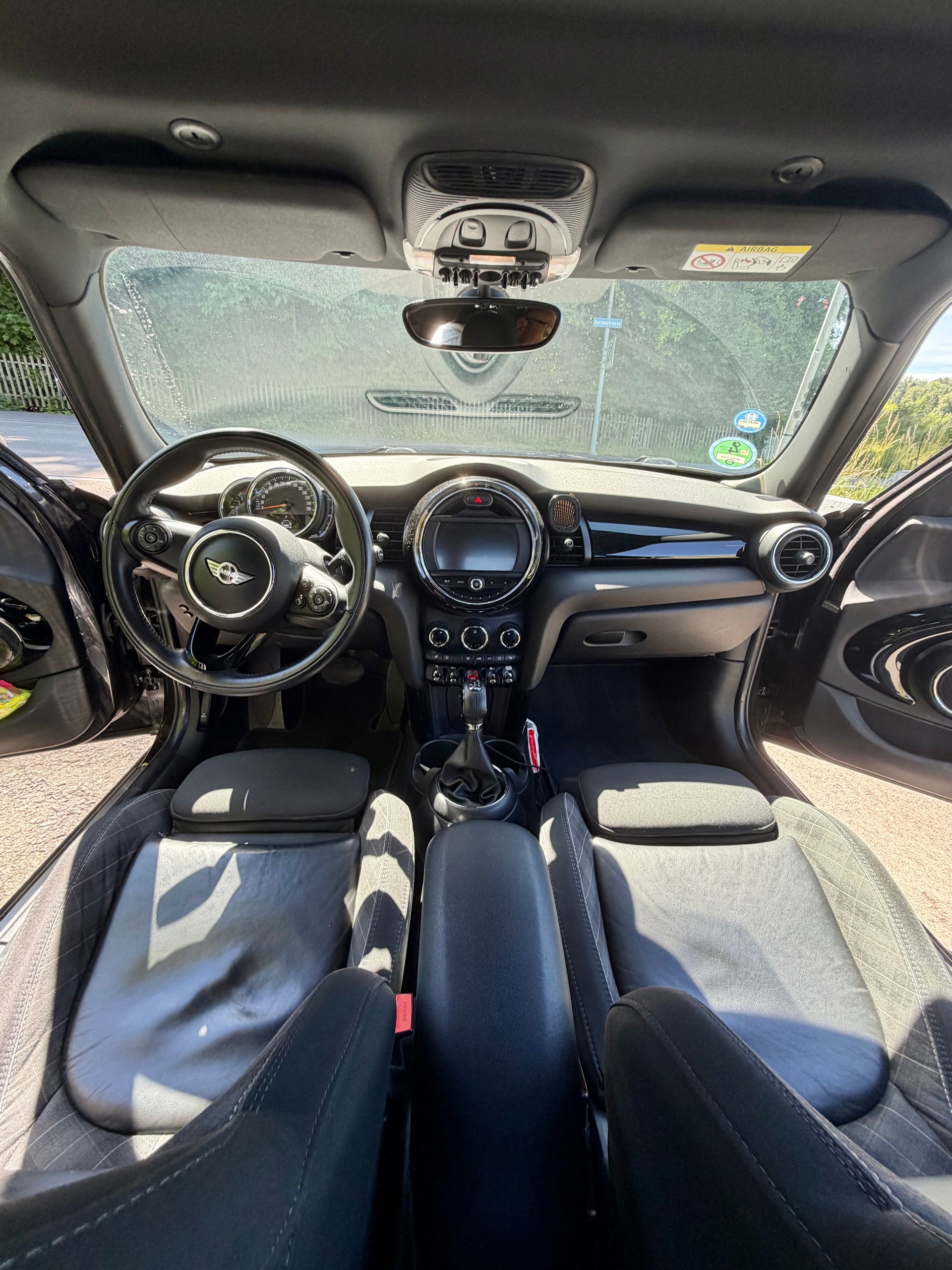 MINI 1.5i Cooper-image-1