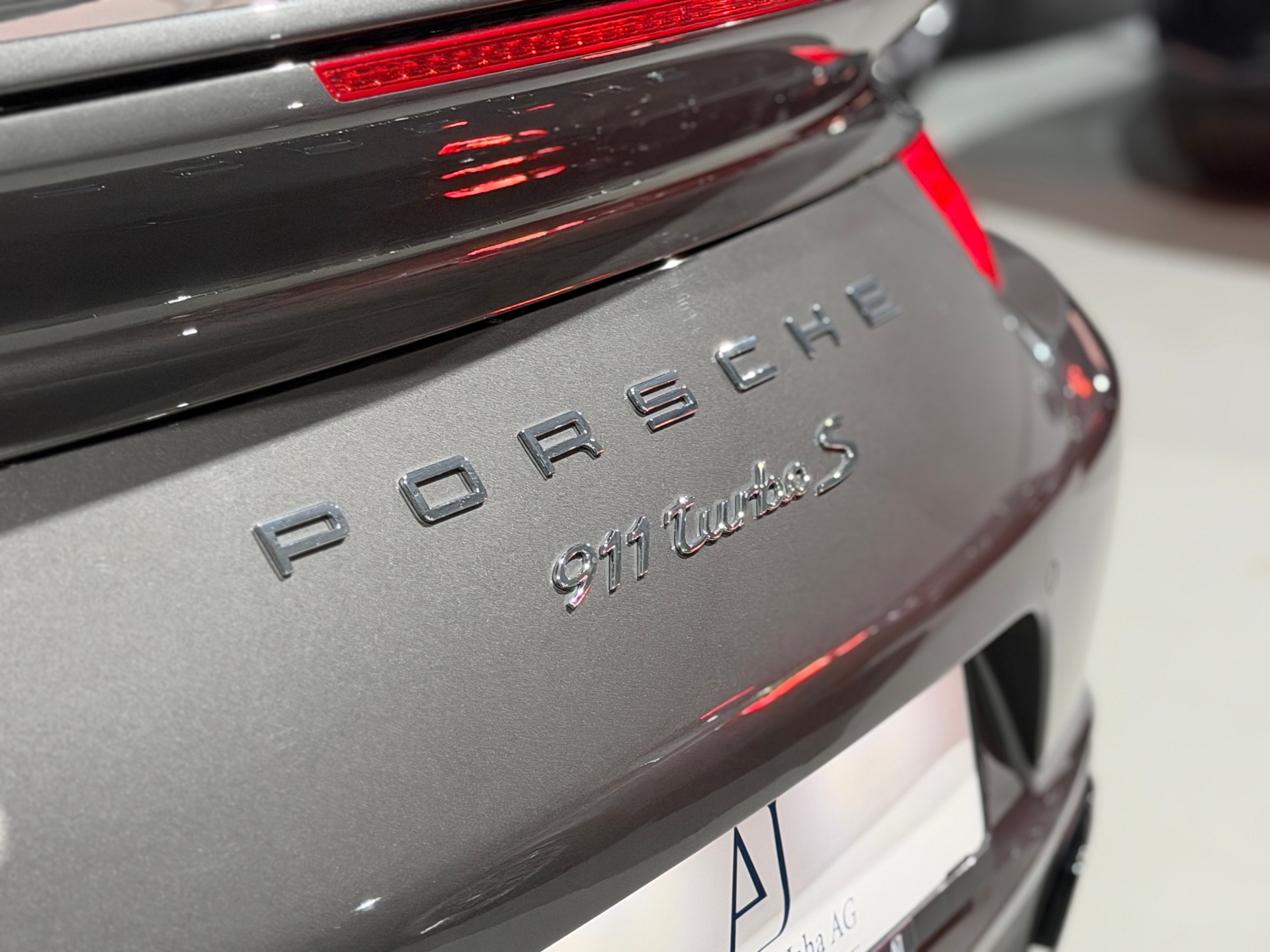 PORSCHE 911 Turbo S PDK (CH)-image-17