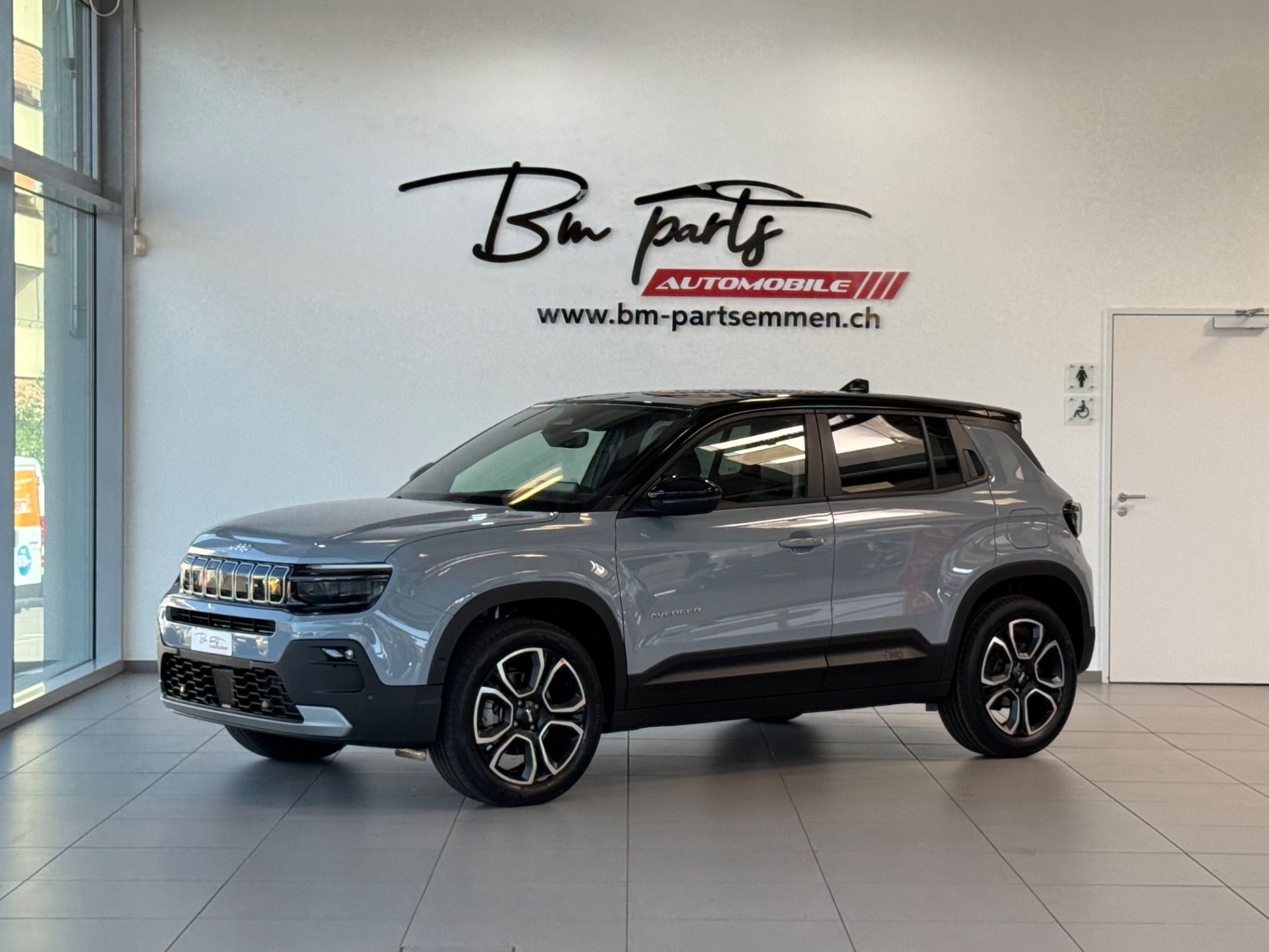 JEEP Avenger 1.2 Turbo MHEV Summit Sky-image-1