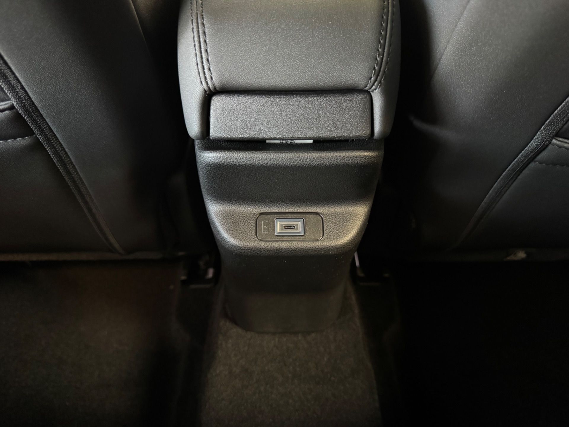 JEEP Avenger 1.2 Turbo MHEV Summit Sky-image-21