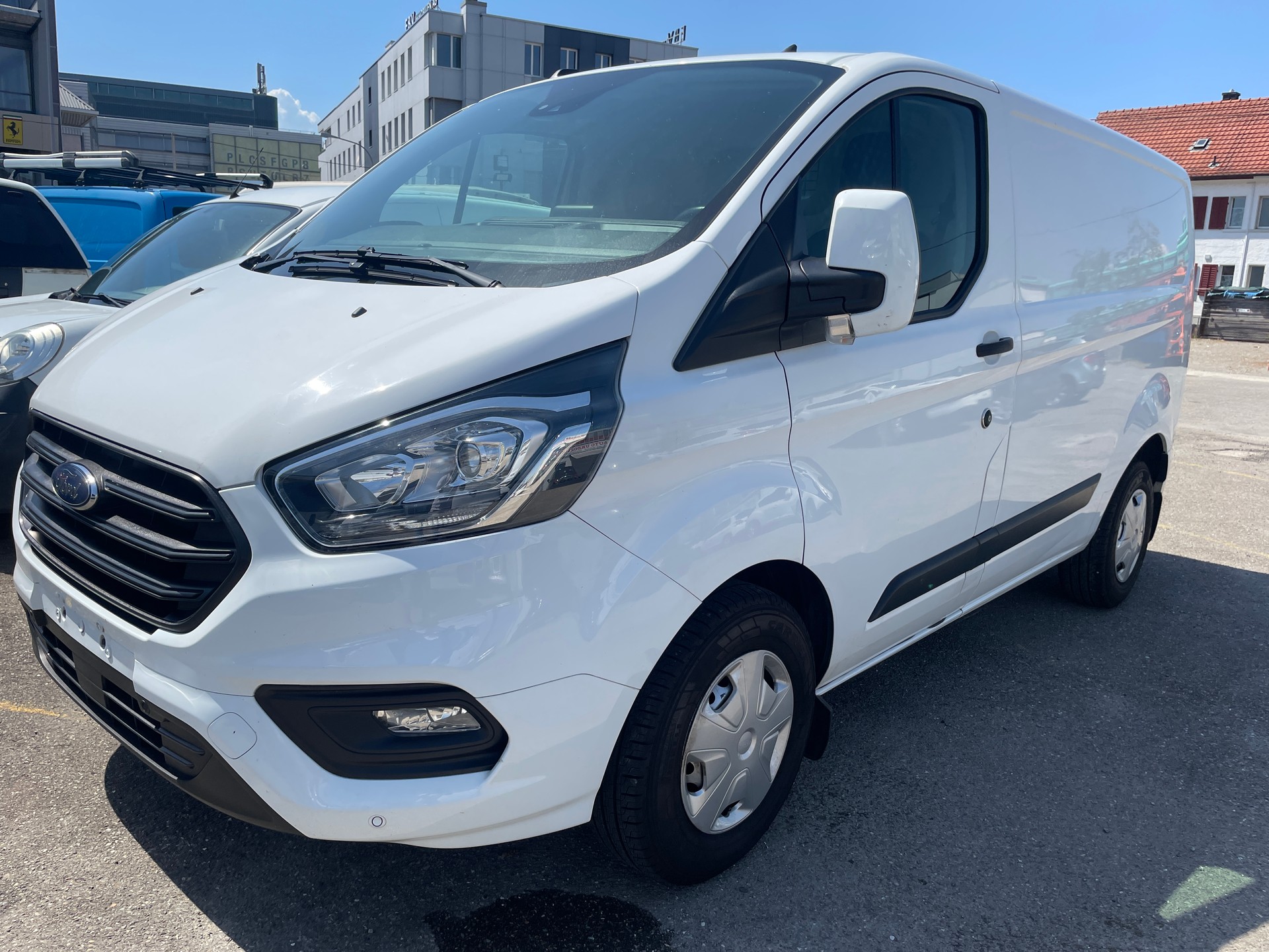 FORD Transit Custom Van 300 L1H1 Limited-image-2