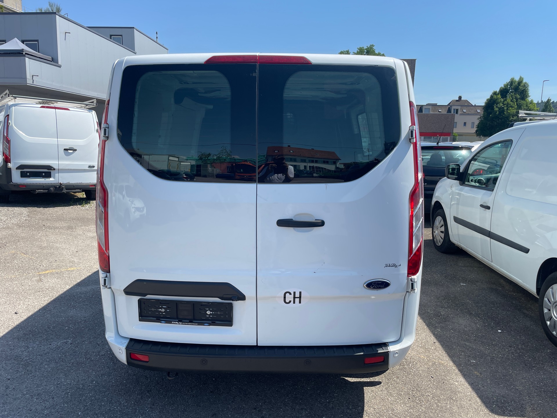 FORD Transit Custom Van 300 L1H1 Limited-image-5