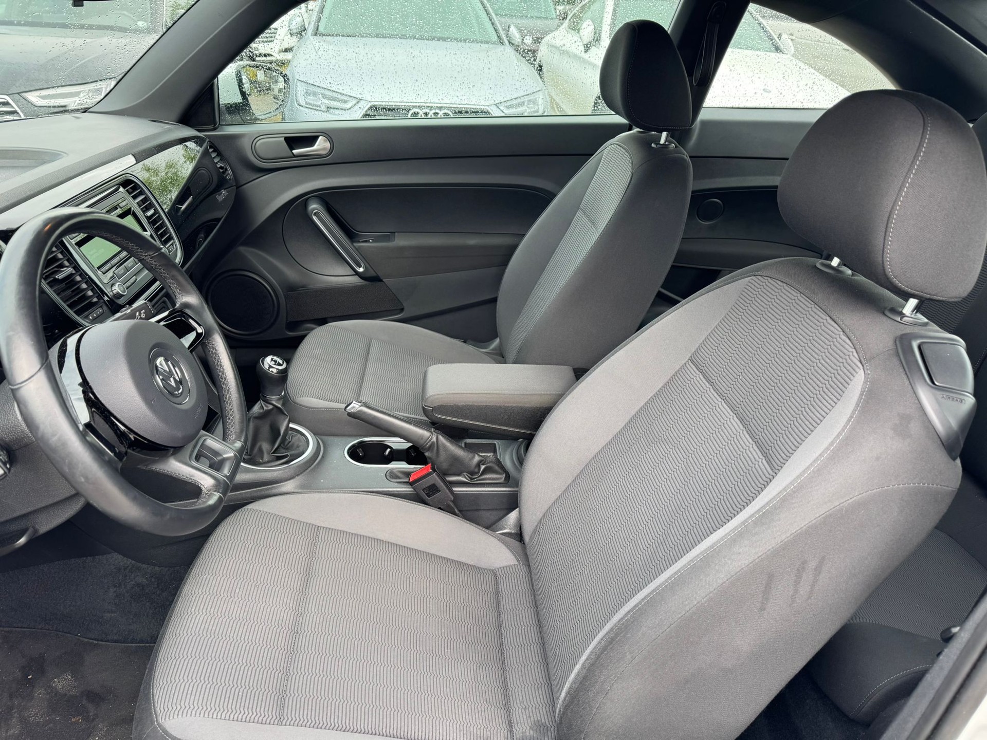 VW Beetle 1.6 TDI Design-image-9