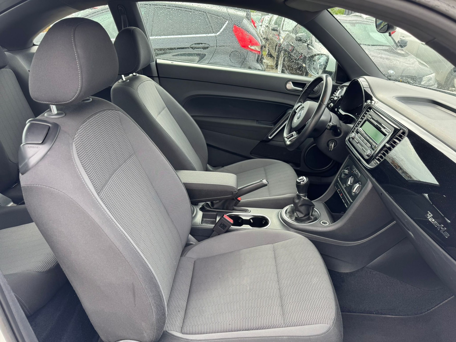 VW Beetle 1.6 TDI Design-image-11