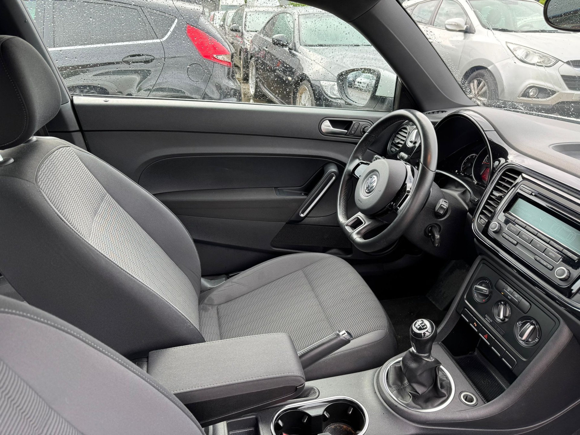 VW Beetle 1.6 TDI Design-image-7