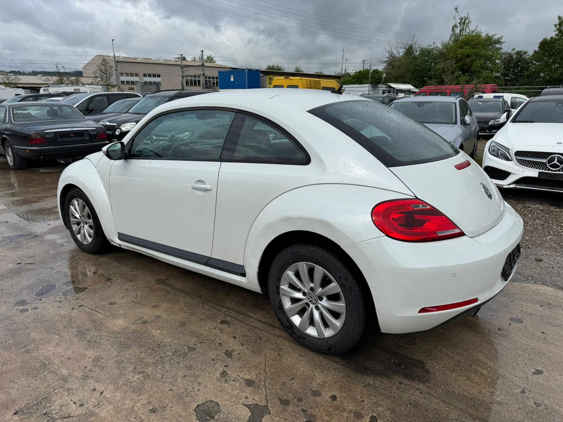 VW Beetle 1.6 TDI Design-image-4
