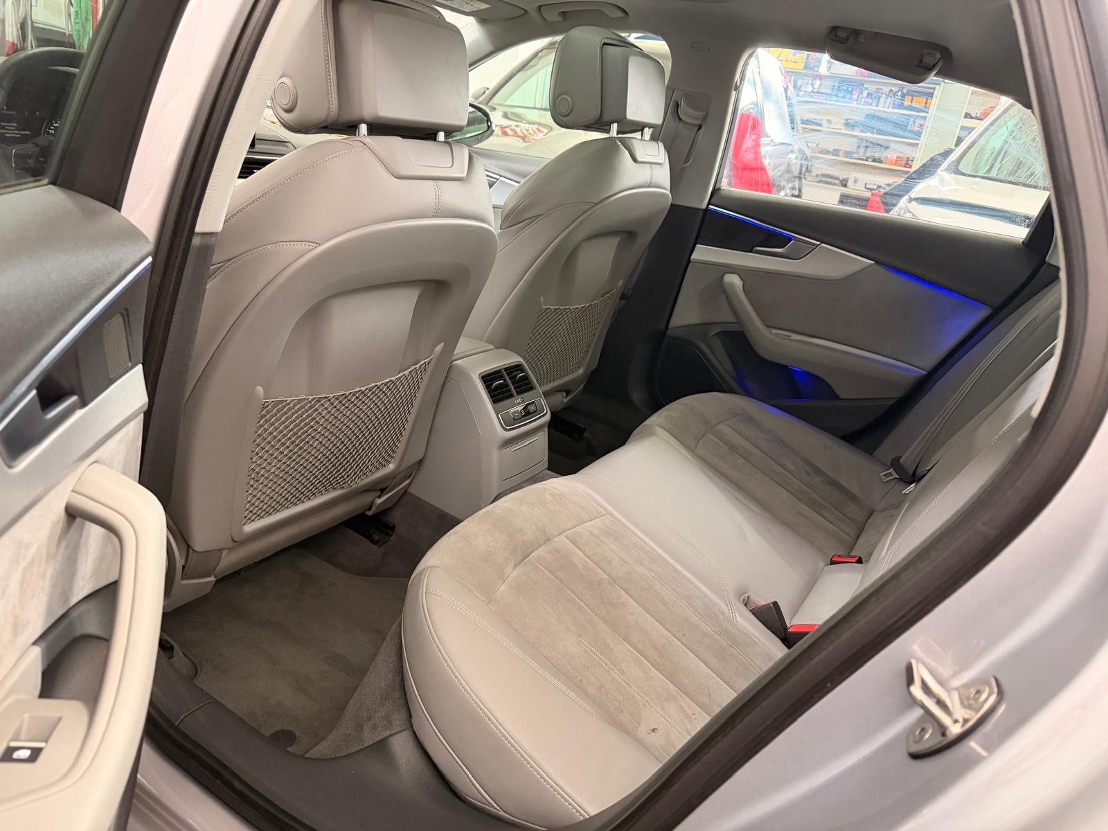 AUDI A4 Limousine 2.0 TFSI Design-image-10