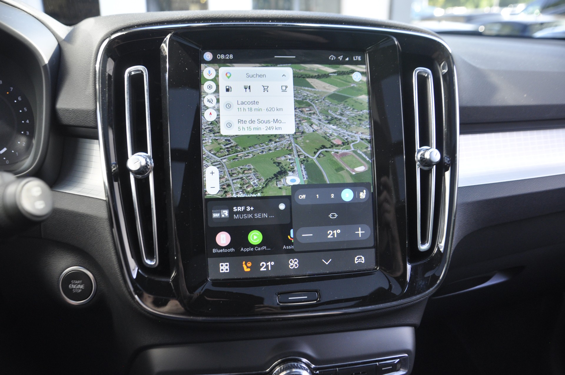 VOLVO XC40 B3 Benzin Mild Hybrid Plus Dark DCT-image-11