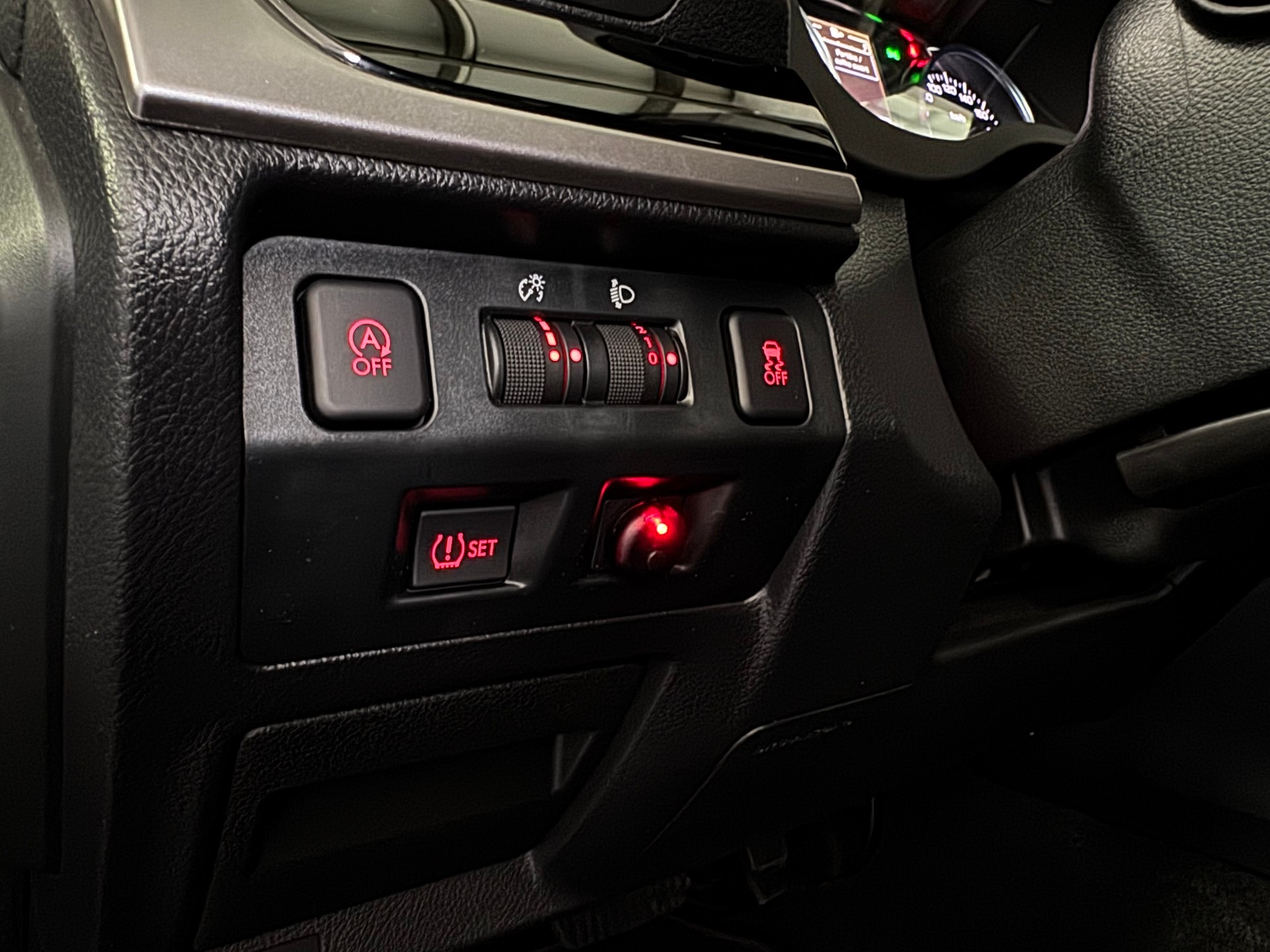 SUBARU XV 2.0 Swiss One AWD CVT-image-13