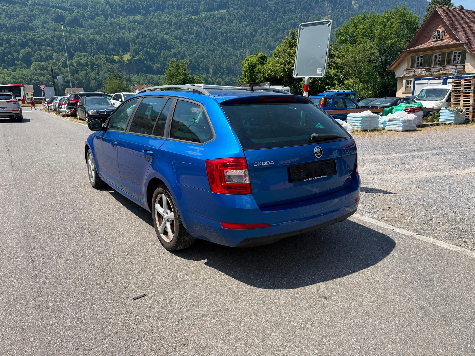 SKODA Octavia Combi 2.0 TDI Fresh 4x4-image-3