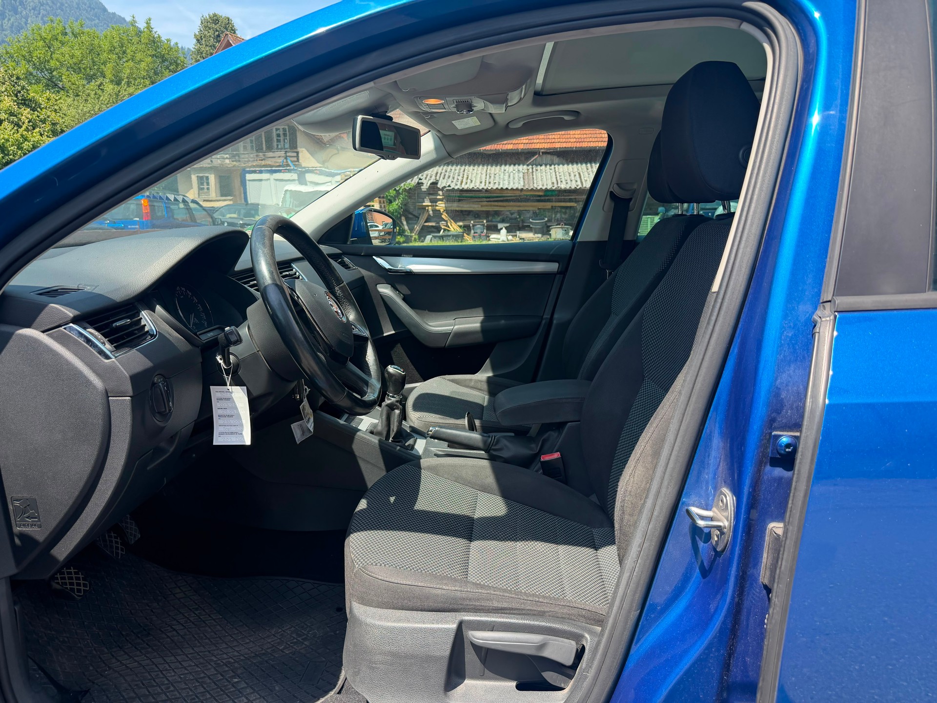 SKODA Octavia Combi 2.0 TDI Fresh 4x4-image-5