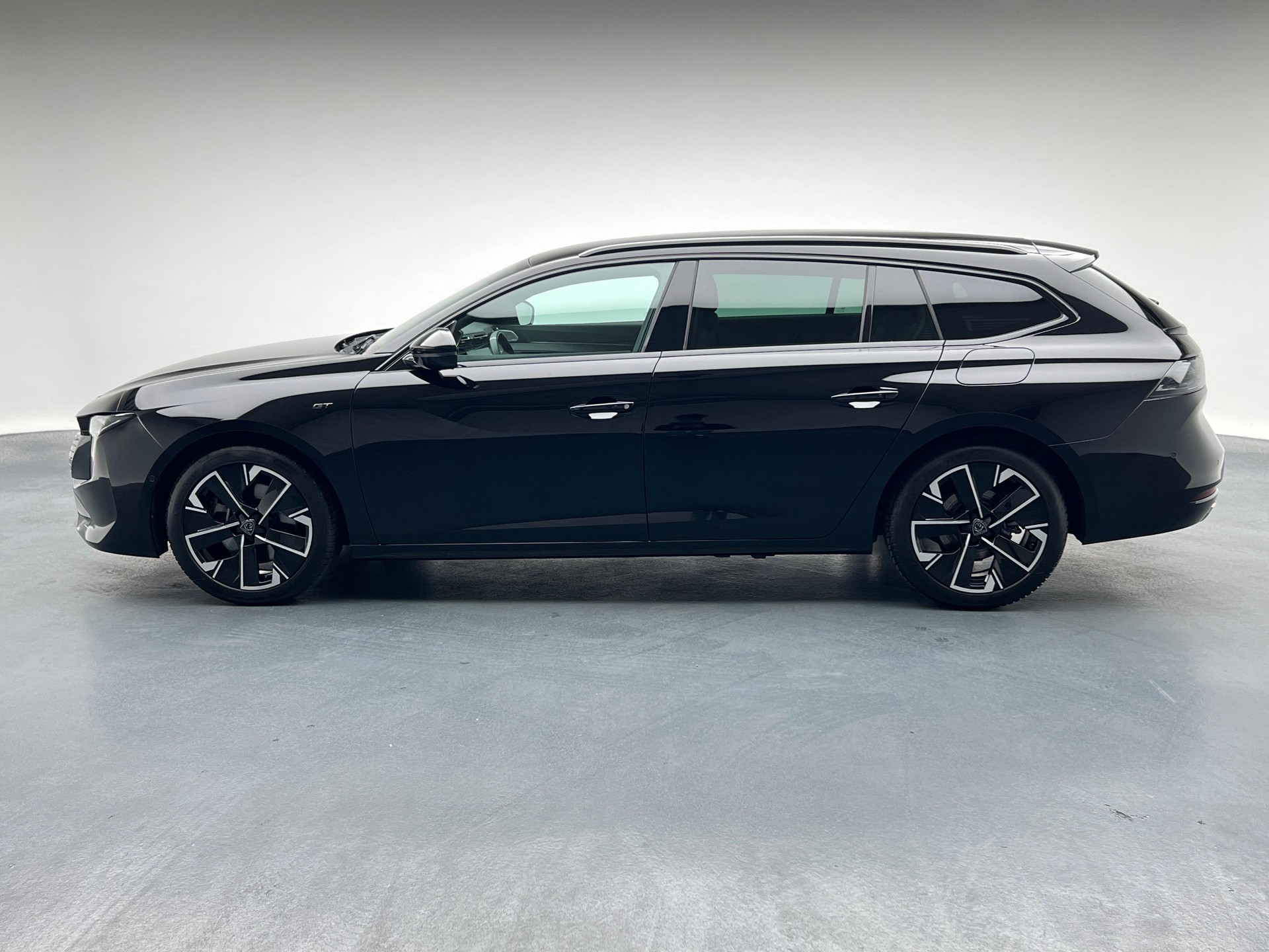 PEUGEOT 508 SW 1.6 Plug-in Hybrid GT-image-3