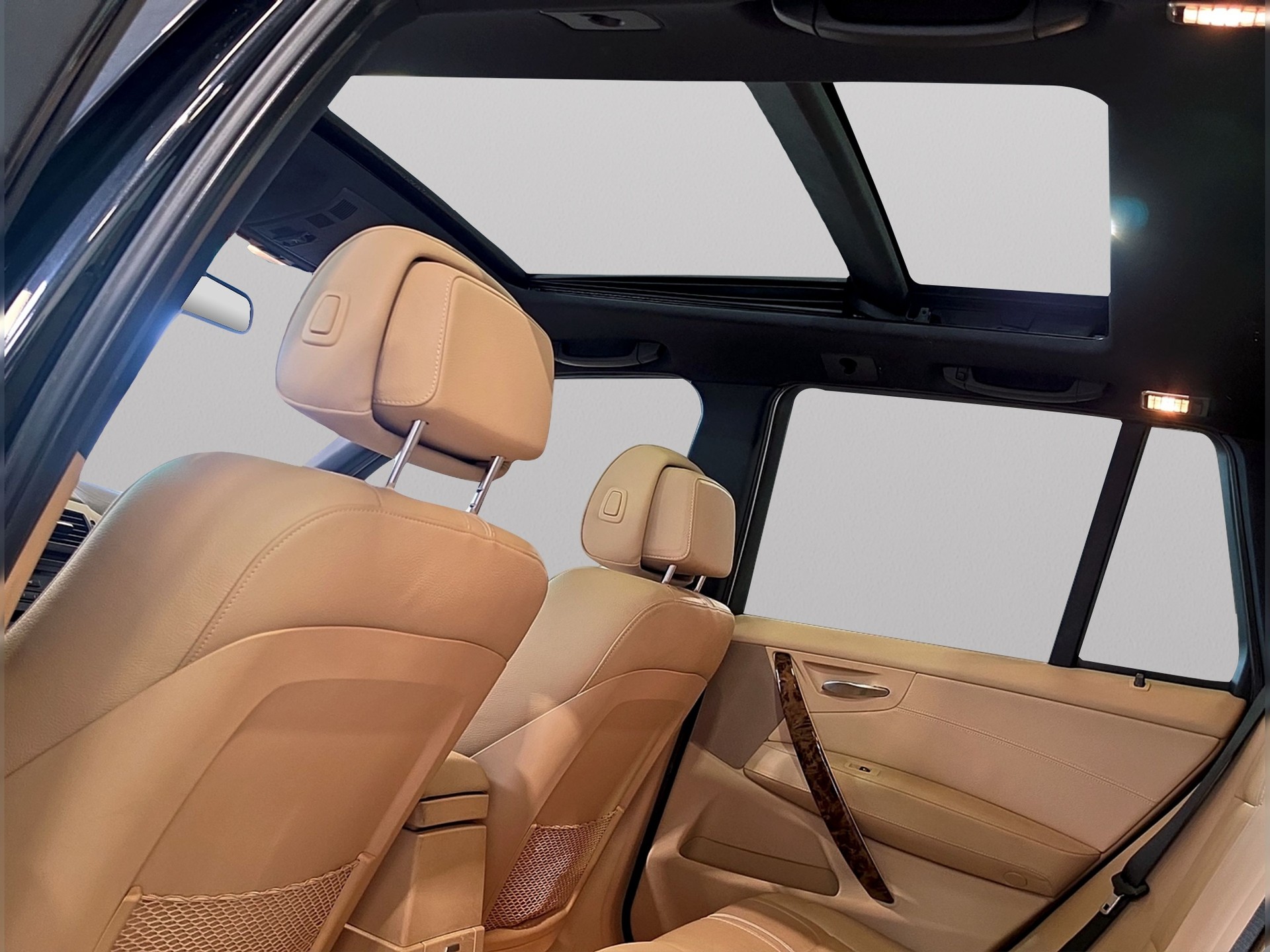 BMW X3 xDrive 30i (3.0si)-image-11