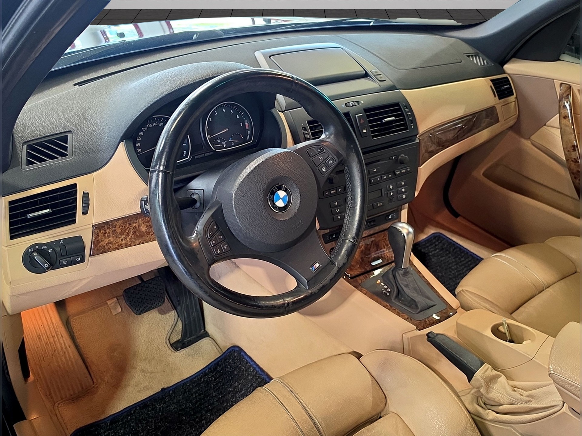 BMW X3 xDrive 30i (3.0si)-image-6