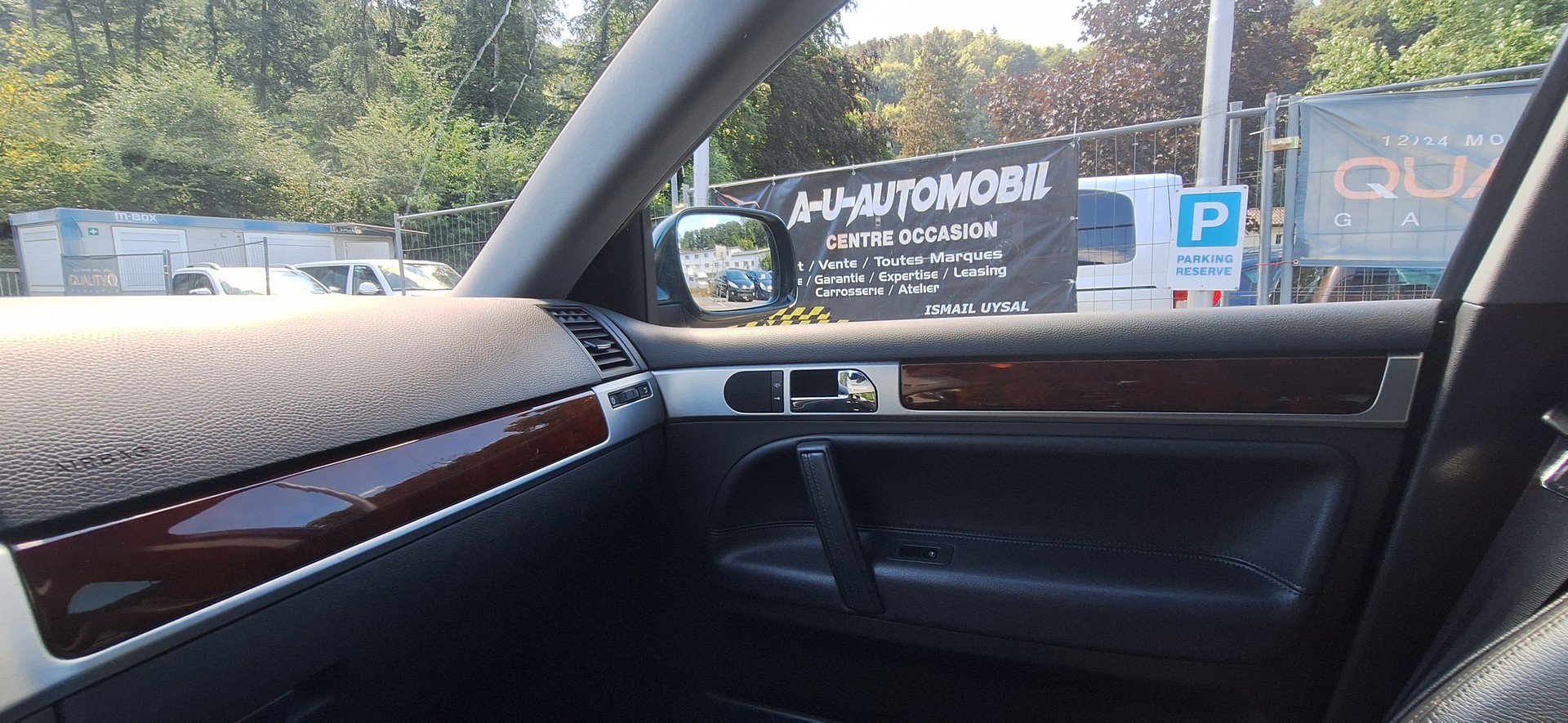 VW Touareg 3.0 TDI-image-25