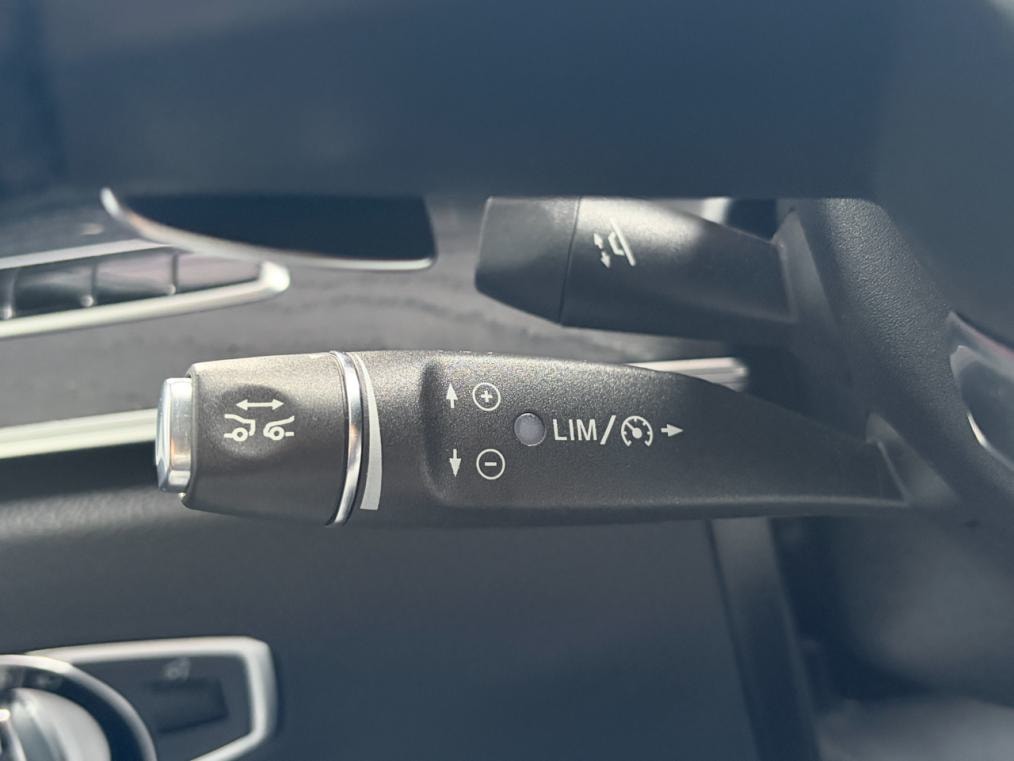 MERCEDES-BENZ E 200 Coupé AMG Line 9G-Tronic-image-6