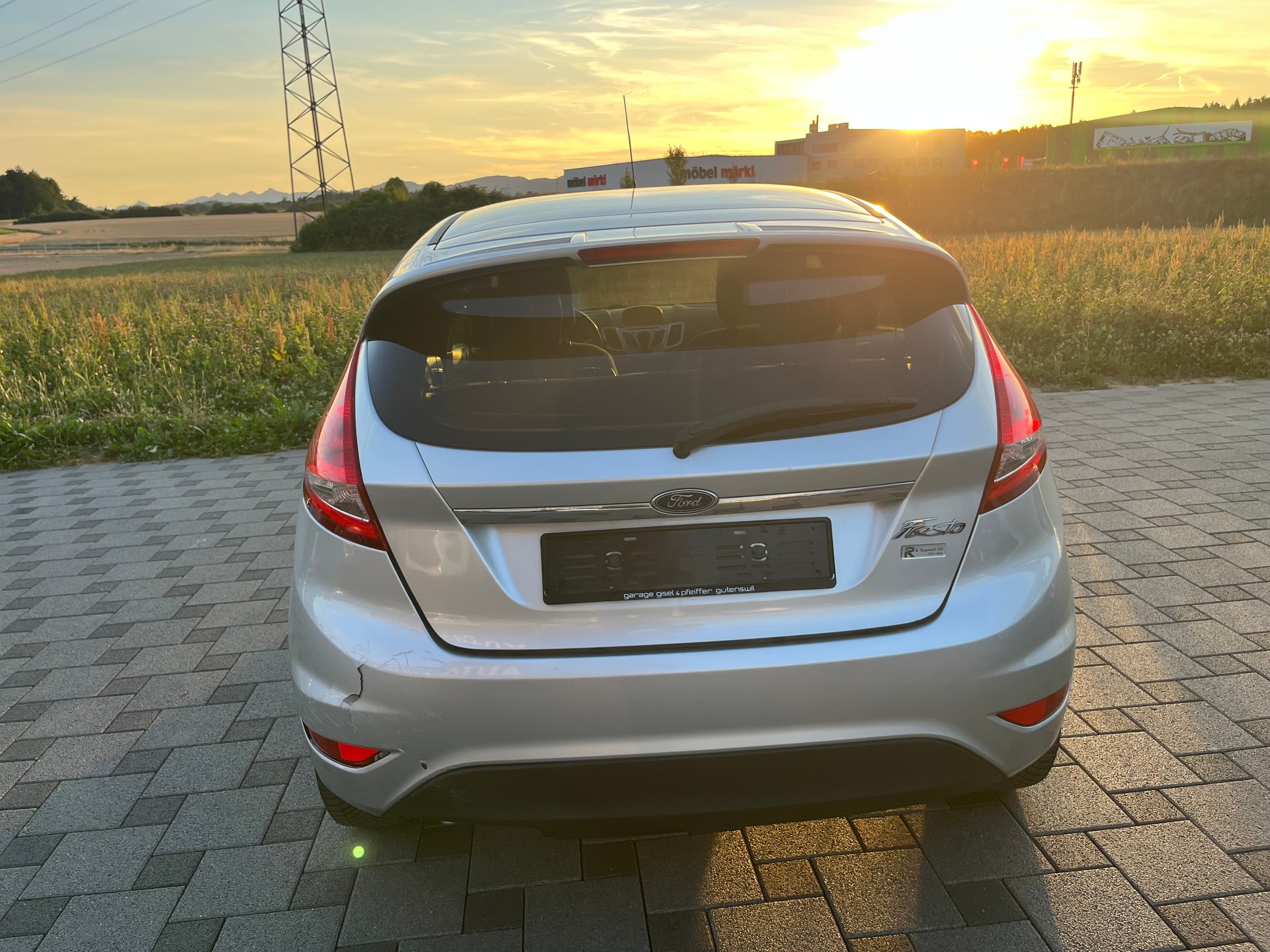 FORD Fiesta 1.4 16V Trend Automatic-image-7
