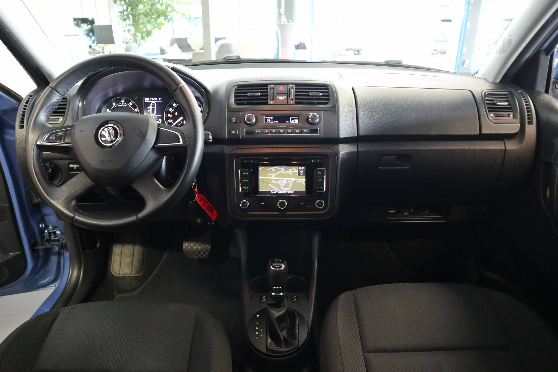 SKODA Fabia Combi 1.2 TSI Elegance DSG-image-13