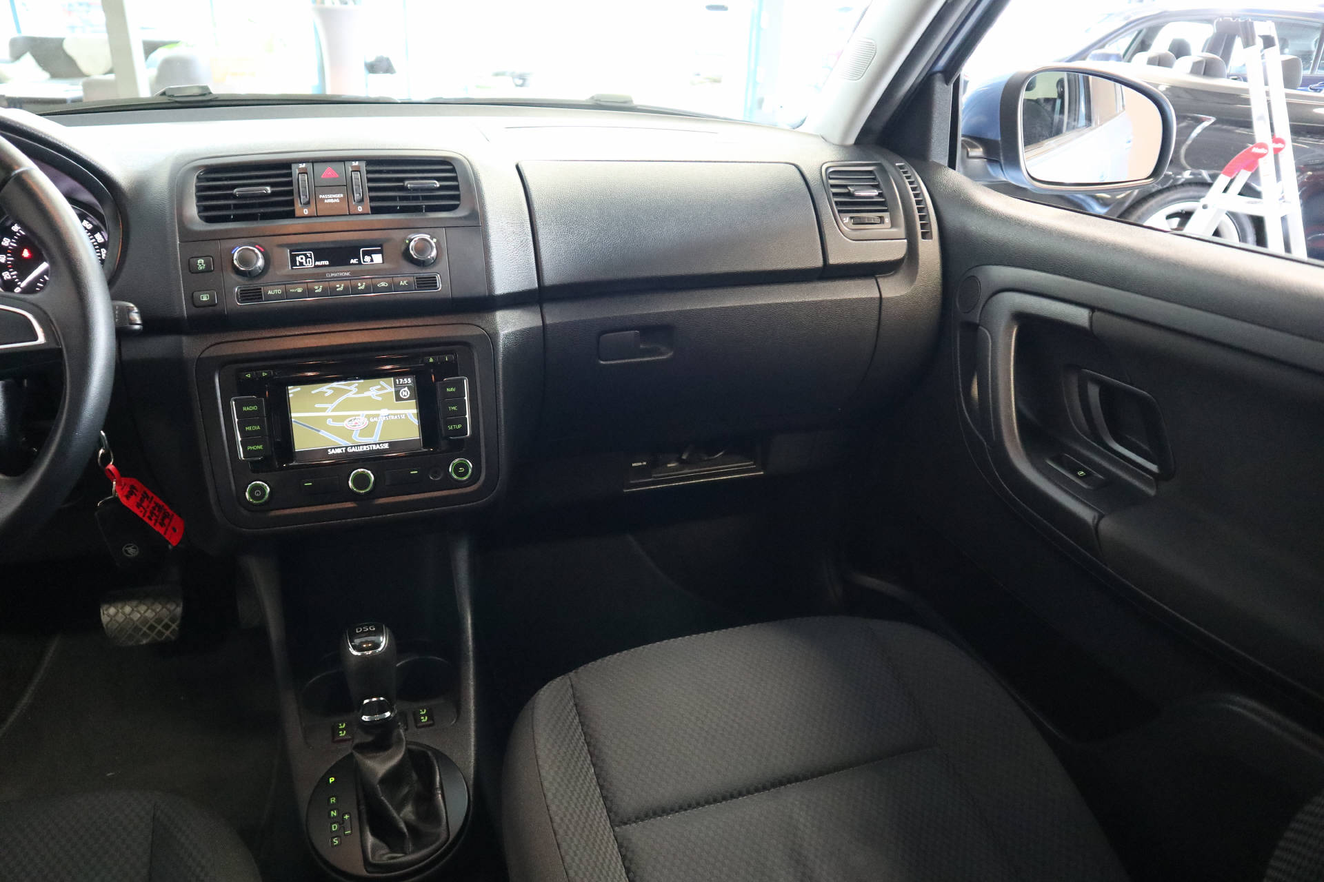 SKODA Fabia Combi 1.2 TSI Elegance DSG-image-14
