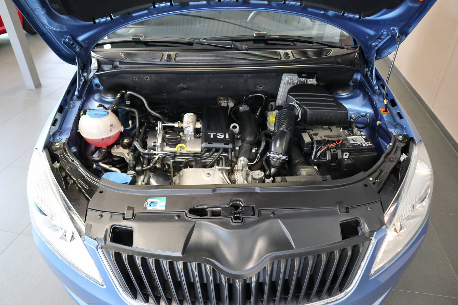 SKODA Fabia Combi 1.2 TSI Elegance DSG-image-15