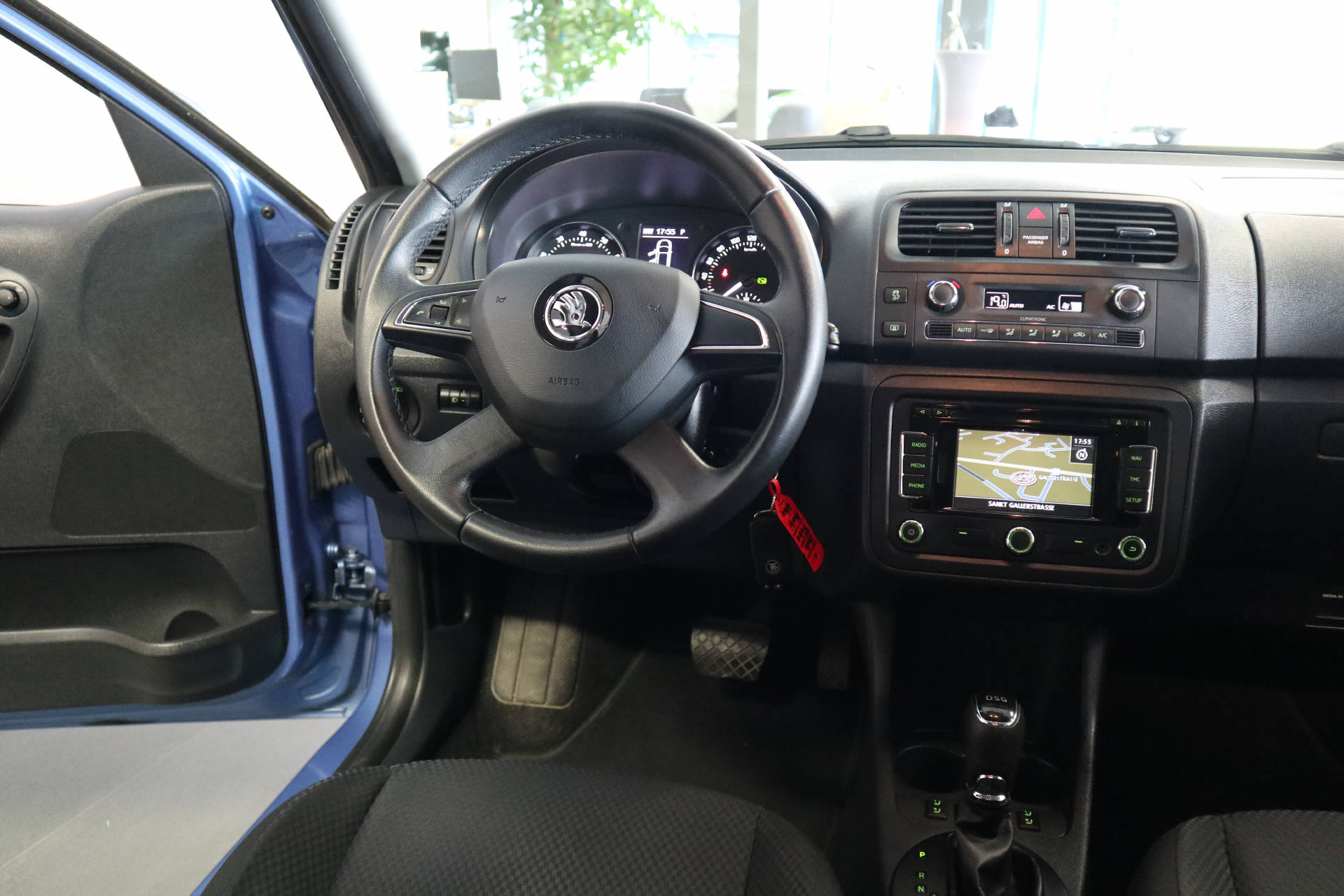 SKODA Fabia Combi 1.2 TSI Elegance DSG-image-12